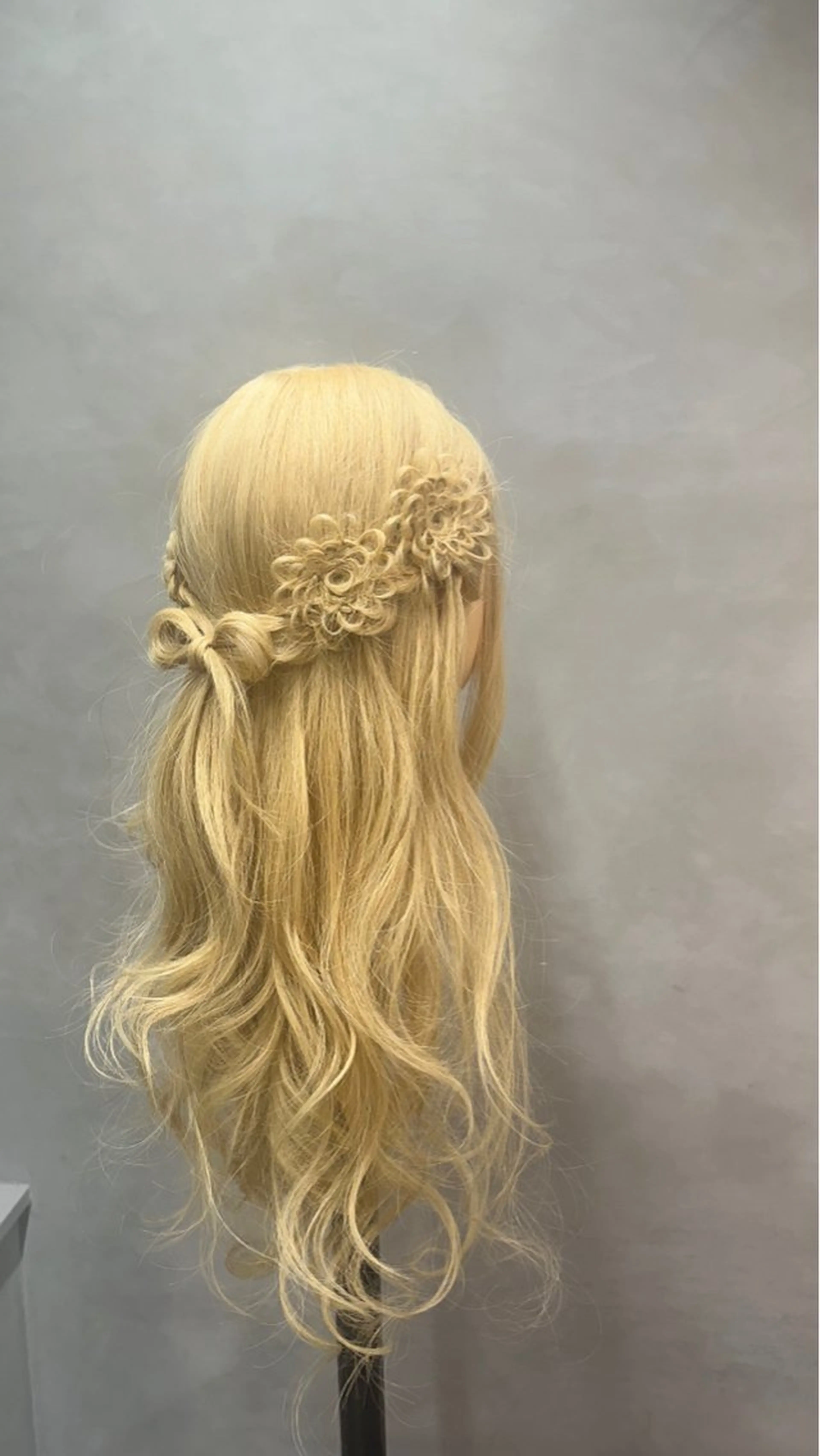 ロング ヘアアレンジ 銀座レイヤーカット ×シースルー前髪のヘアスタイル