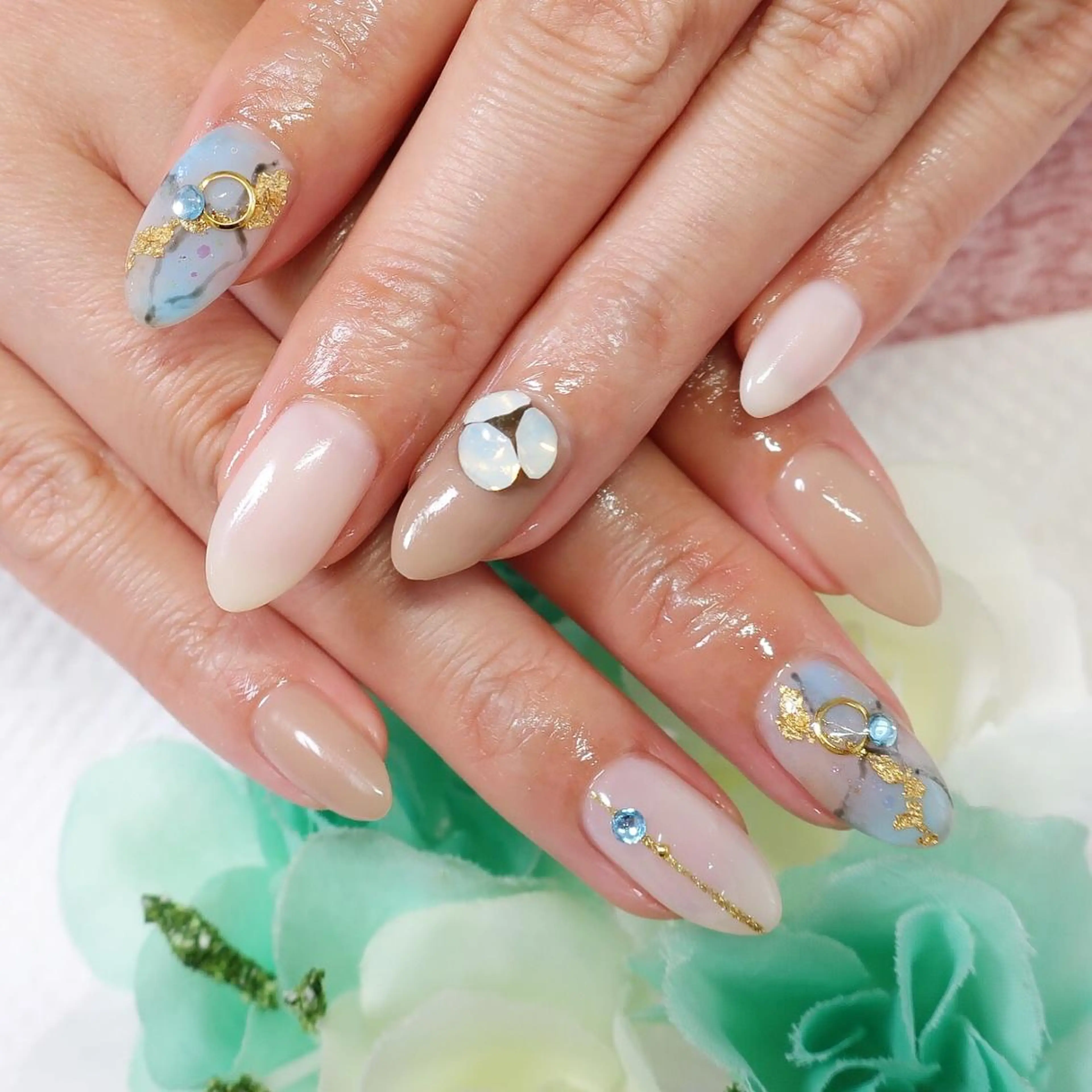 ネイル ストーンネイル つきかわ ともみのネイルデザイン