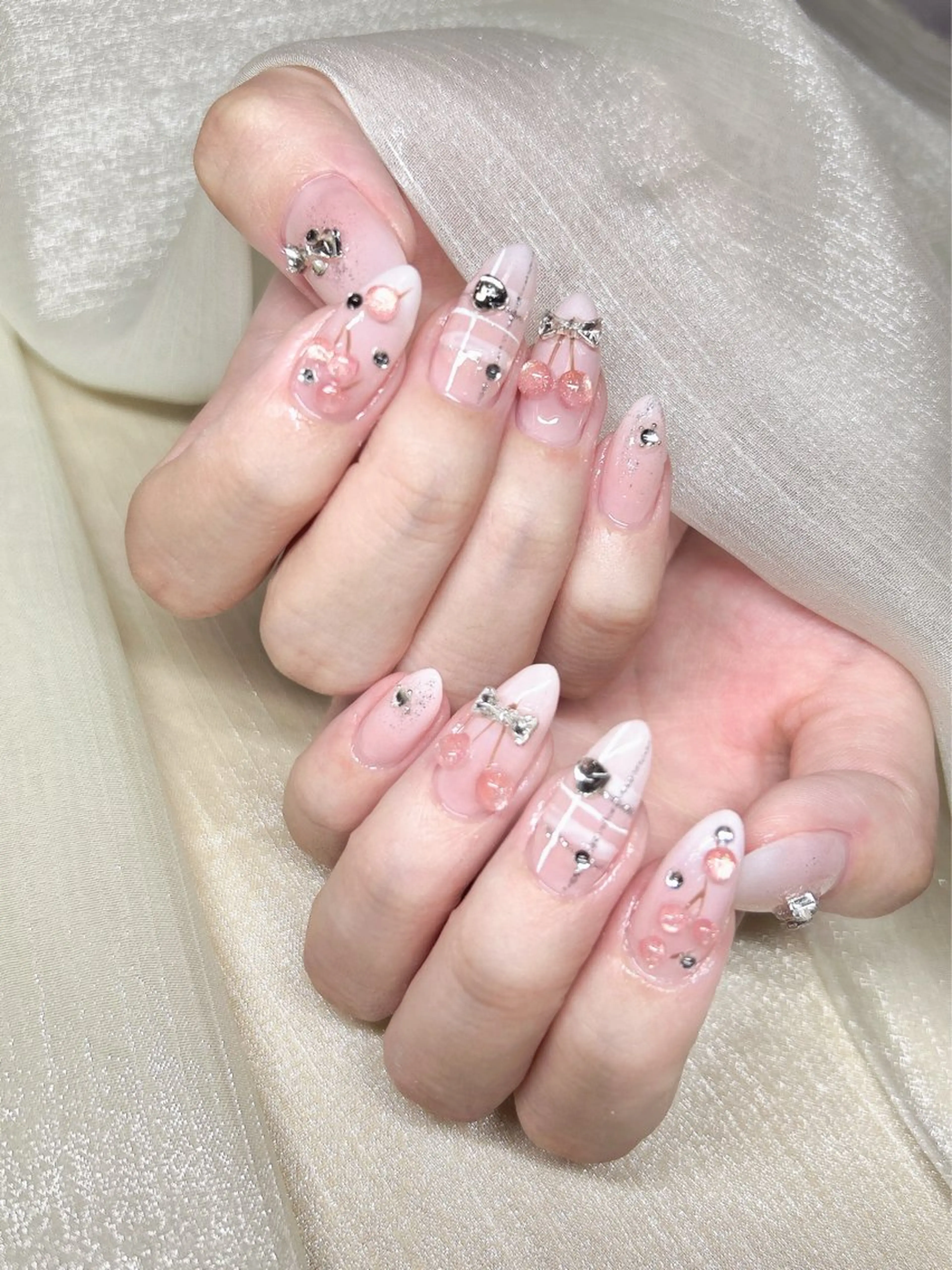 ネイル マグネットネイル 持ち込み LUKA NAILのネイルデザイン