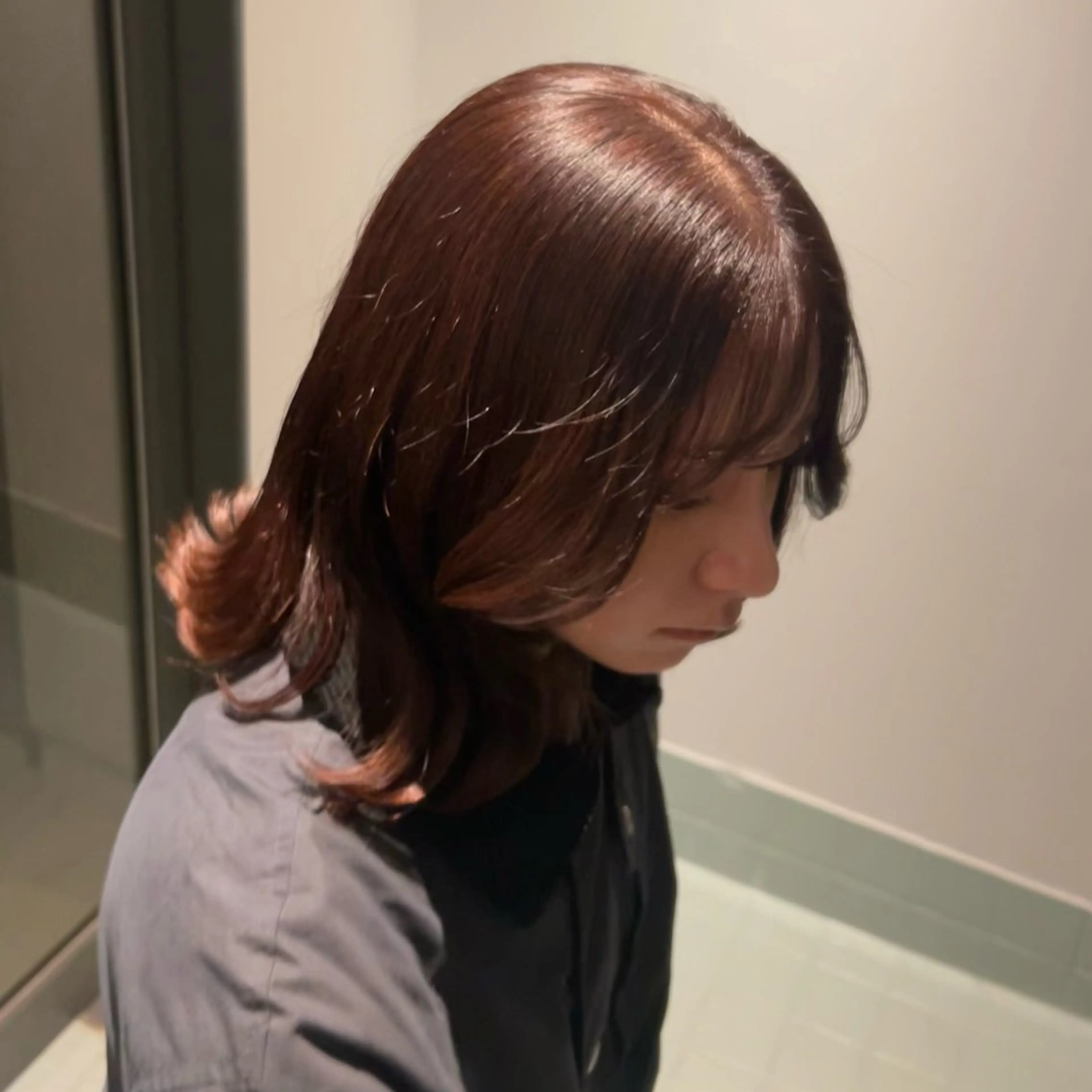 ミディアム カラー オレンジ MUKU リカのヘアスタイル