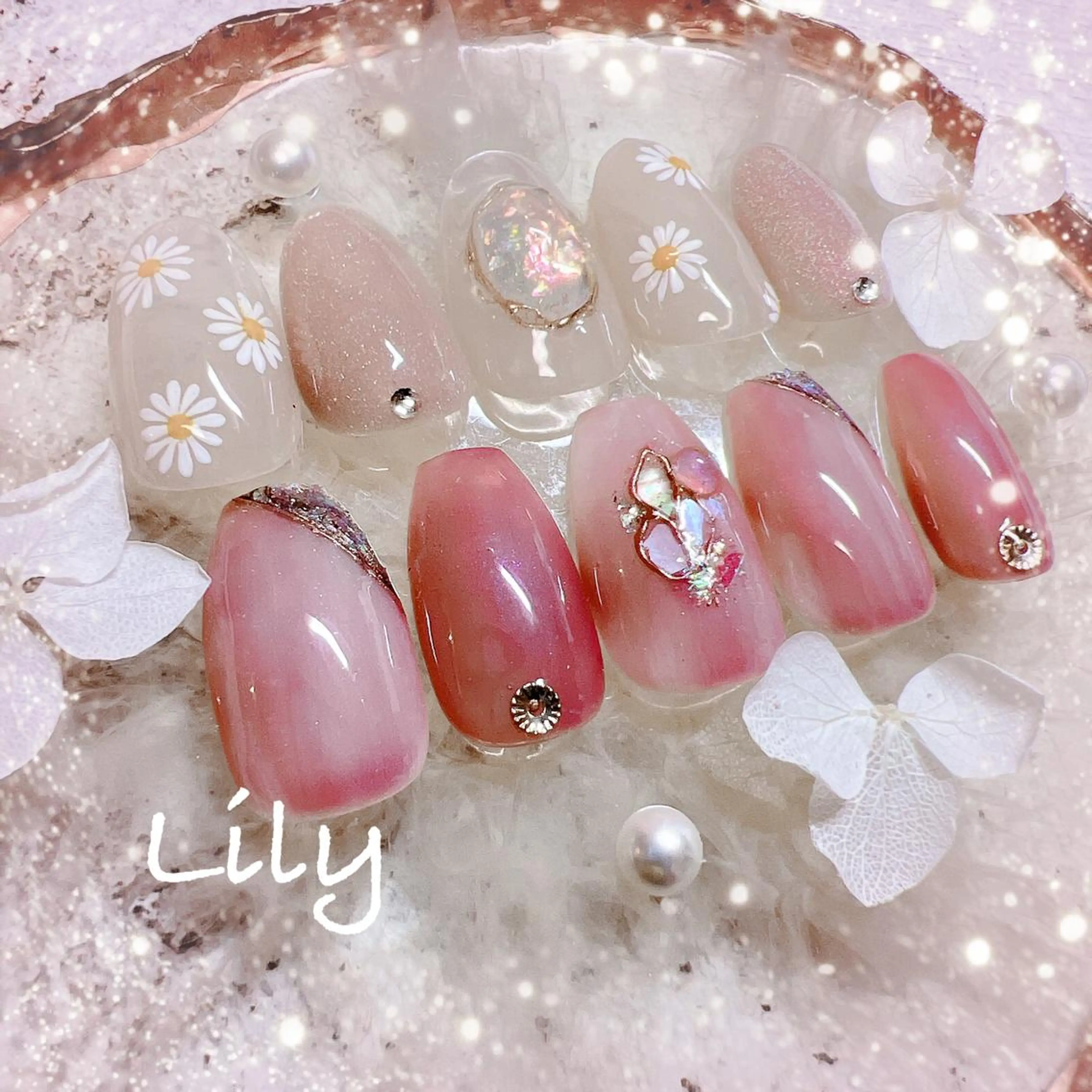 ネイル ハンドネイル Lily*nail 🌻Mii🌻のネイルデザイン