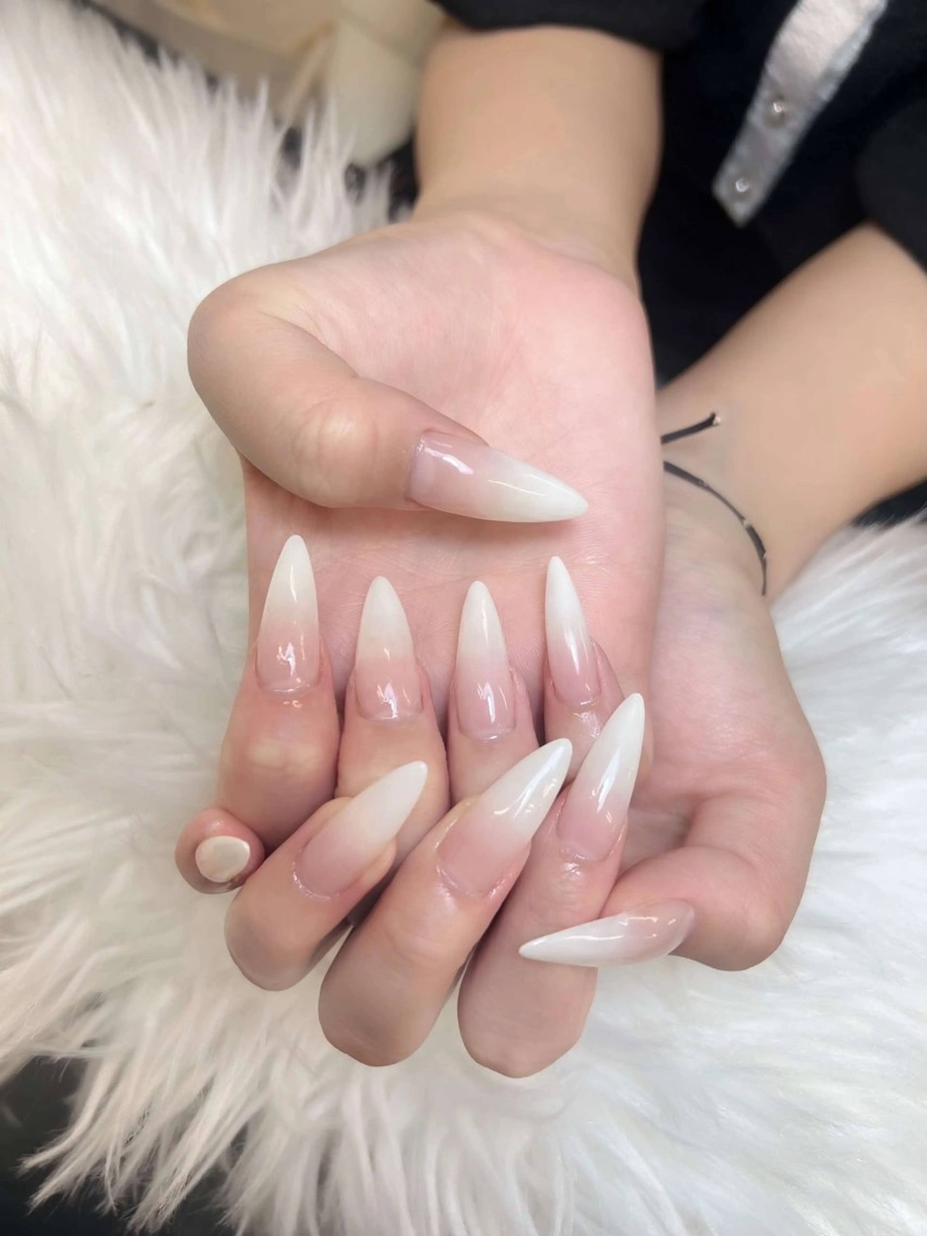ネイル チークネイル 長さ出し フラッシュネイル フレンチネイル グラデーション ハンドネイル AN NAIL SALONのネイルデザイン