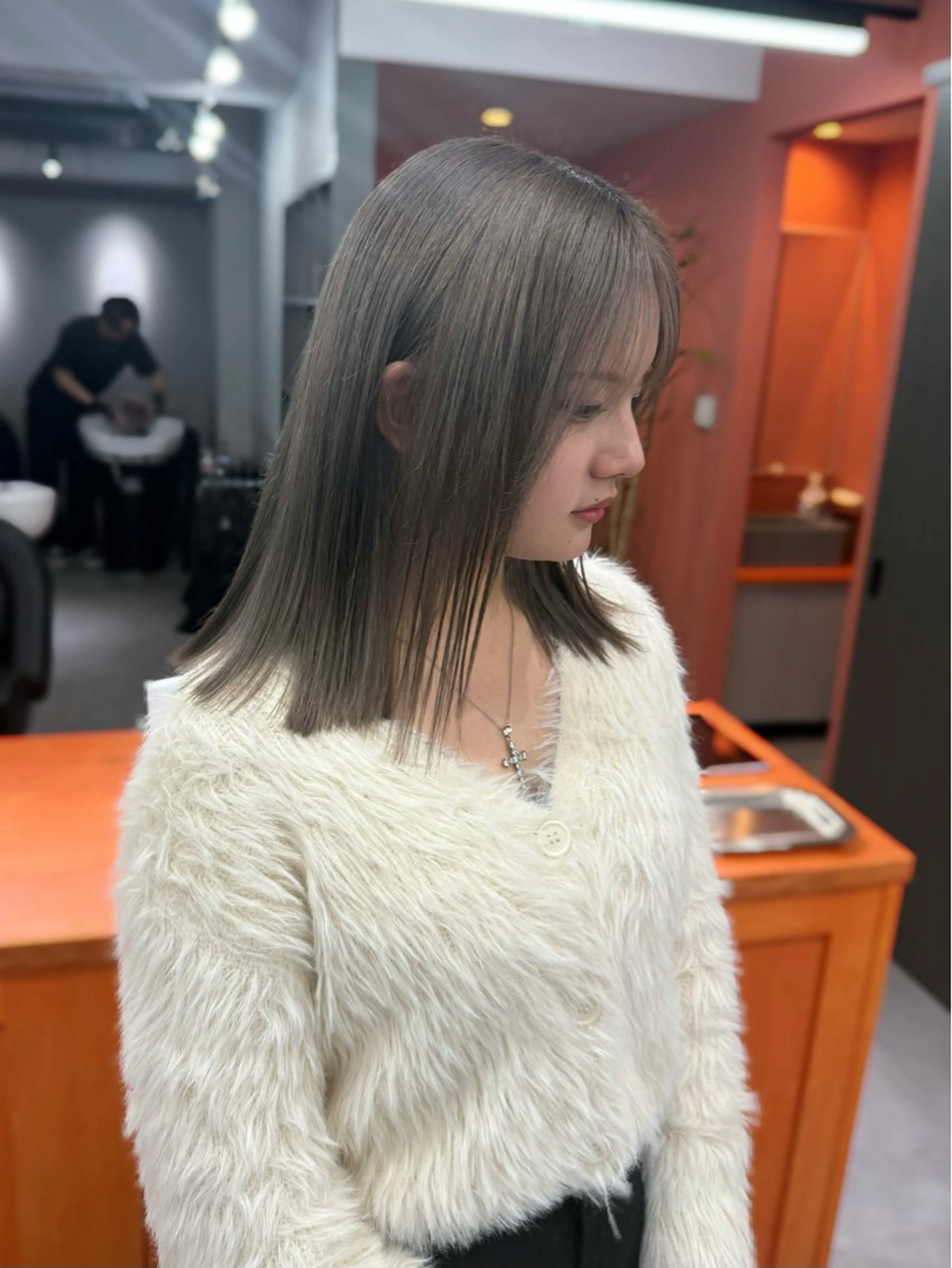 ミディアム カラー ミルクティーベージュ ❤︎レイヤー　MIAのヘアスタイル