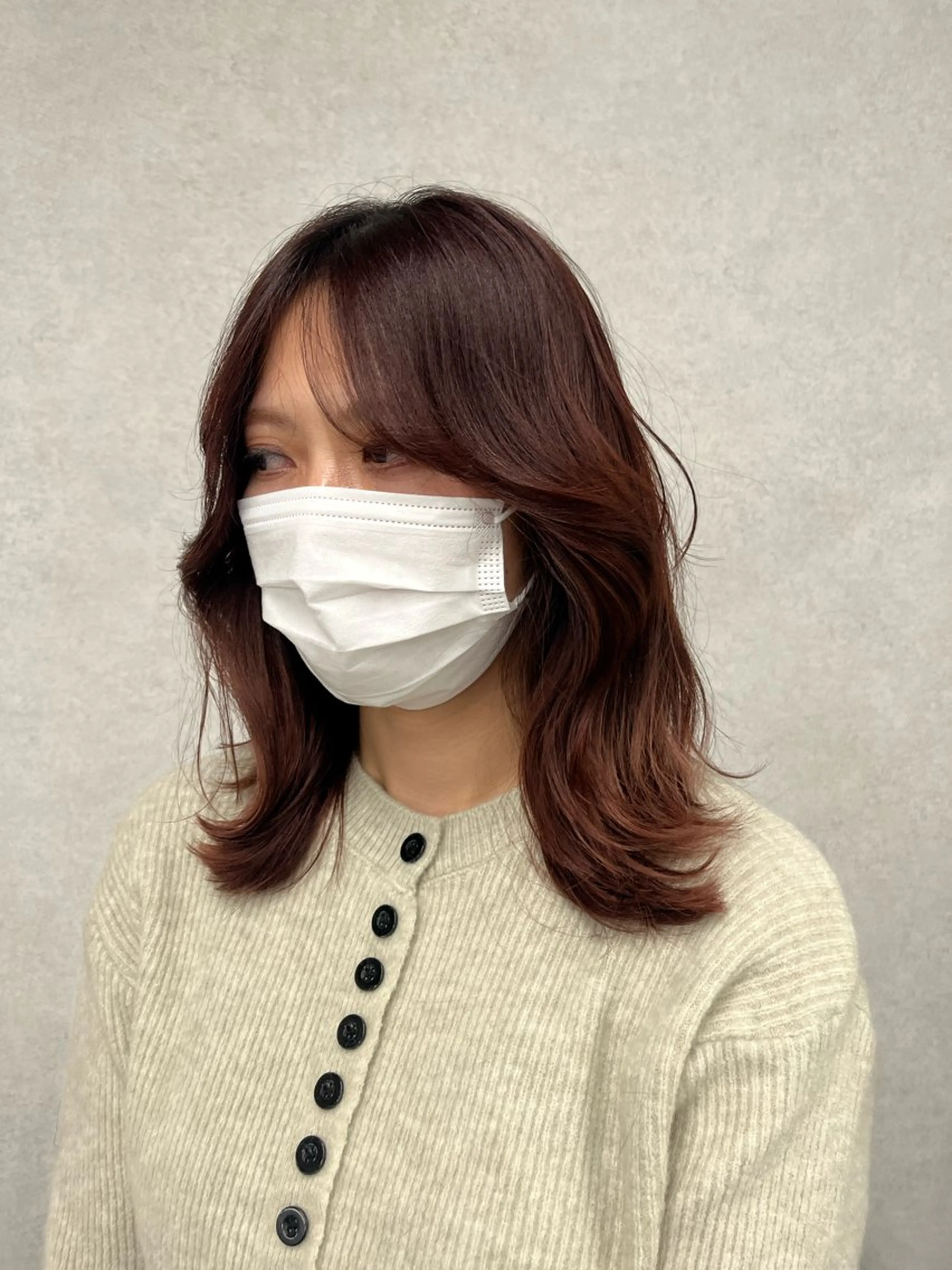 ミディアム くびれヘア anon Loemのヘアスタイル