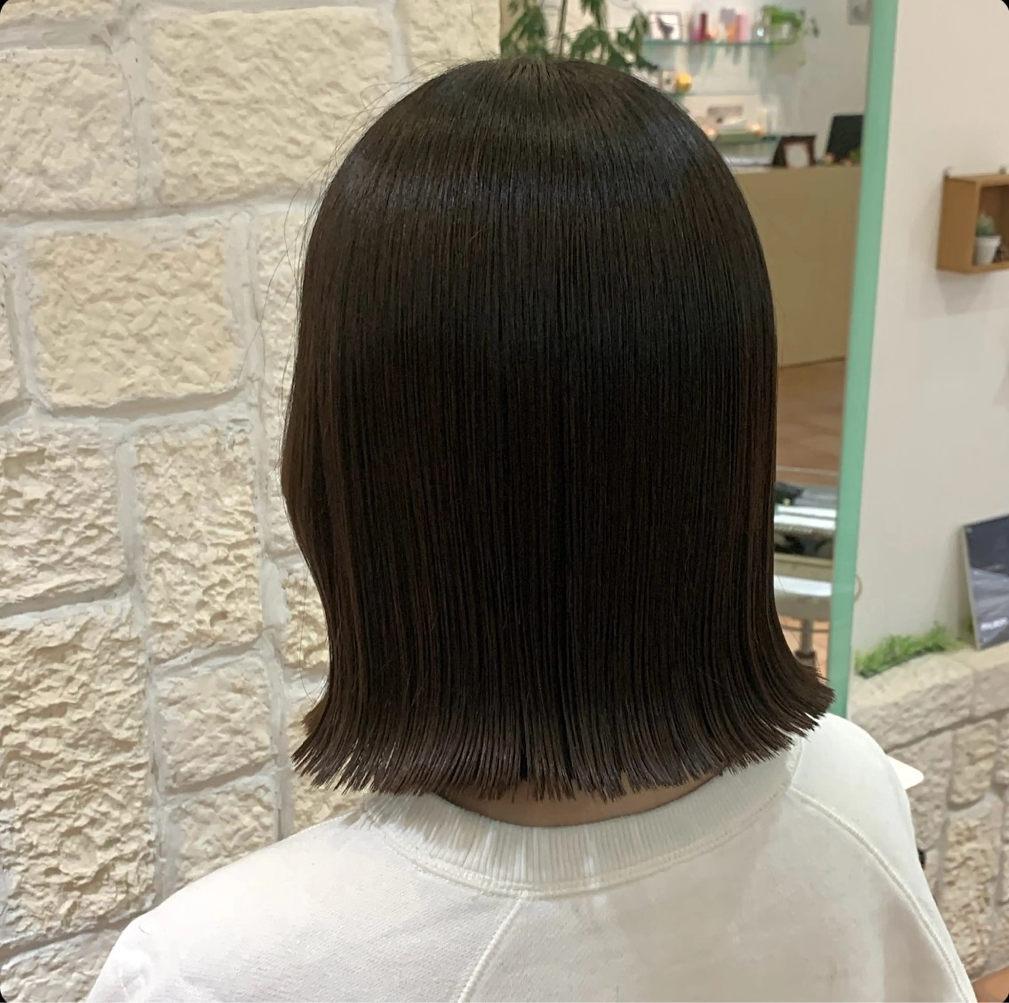 ミディアム Lamp 柏 山口 か乃 ブリーチカラーのヘアスタイル