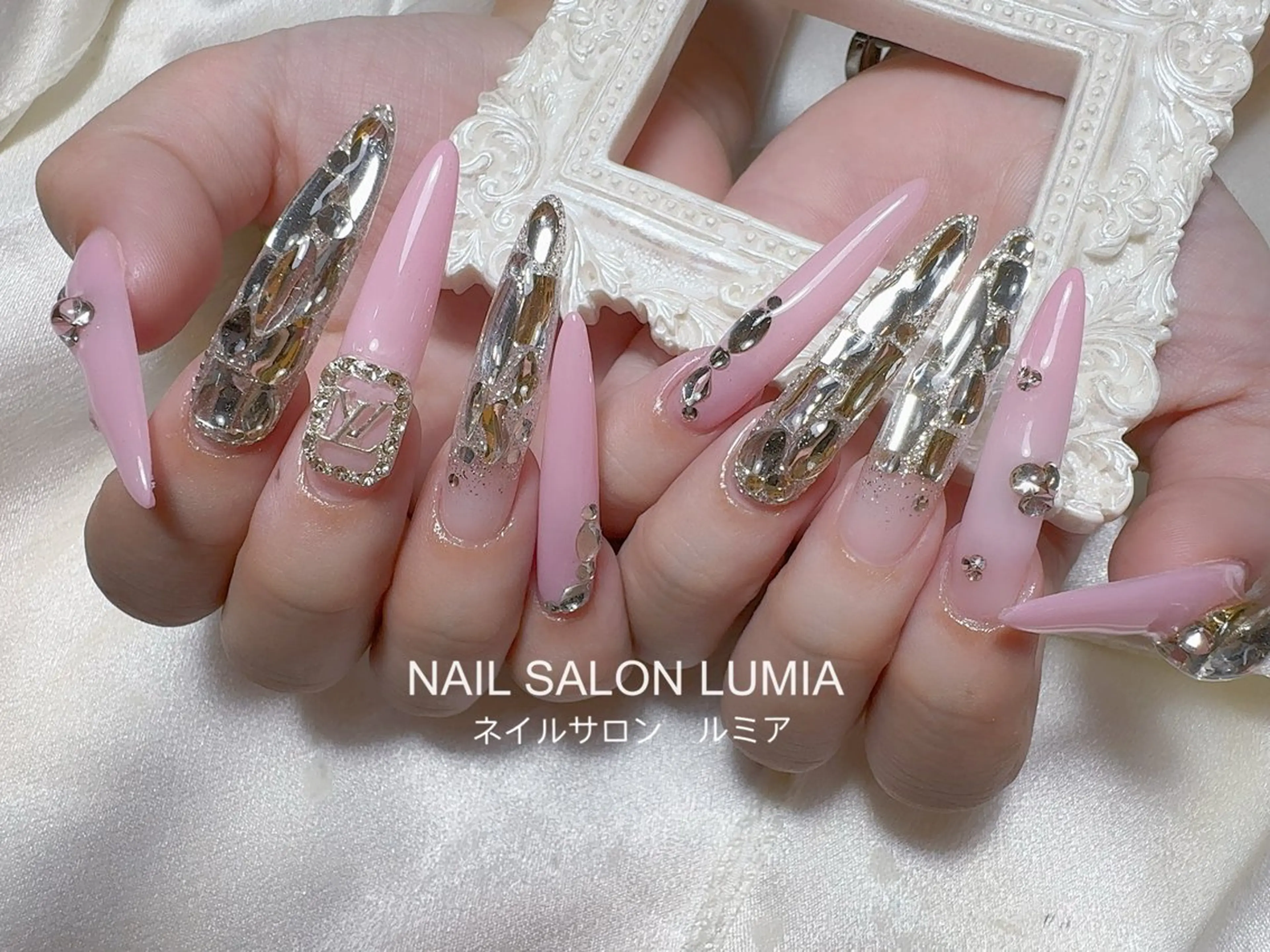 ネイル ハンドネイル ネイルサロン ルミア Lumia 店長のネイルデザイン