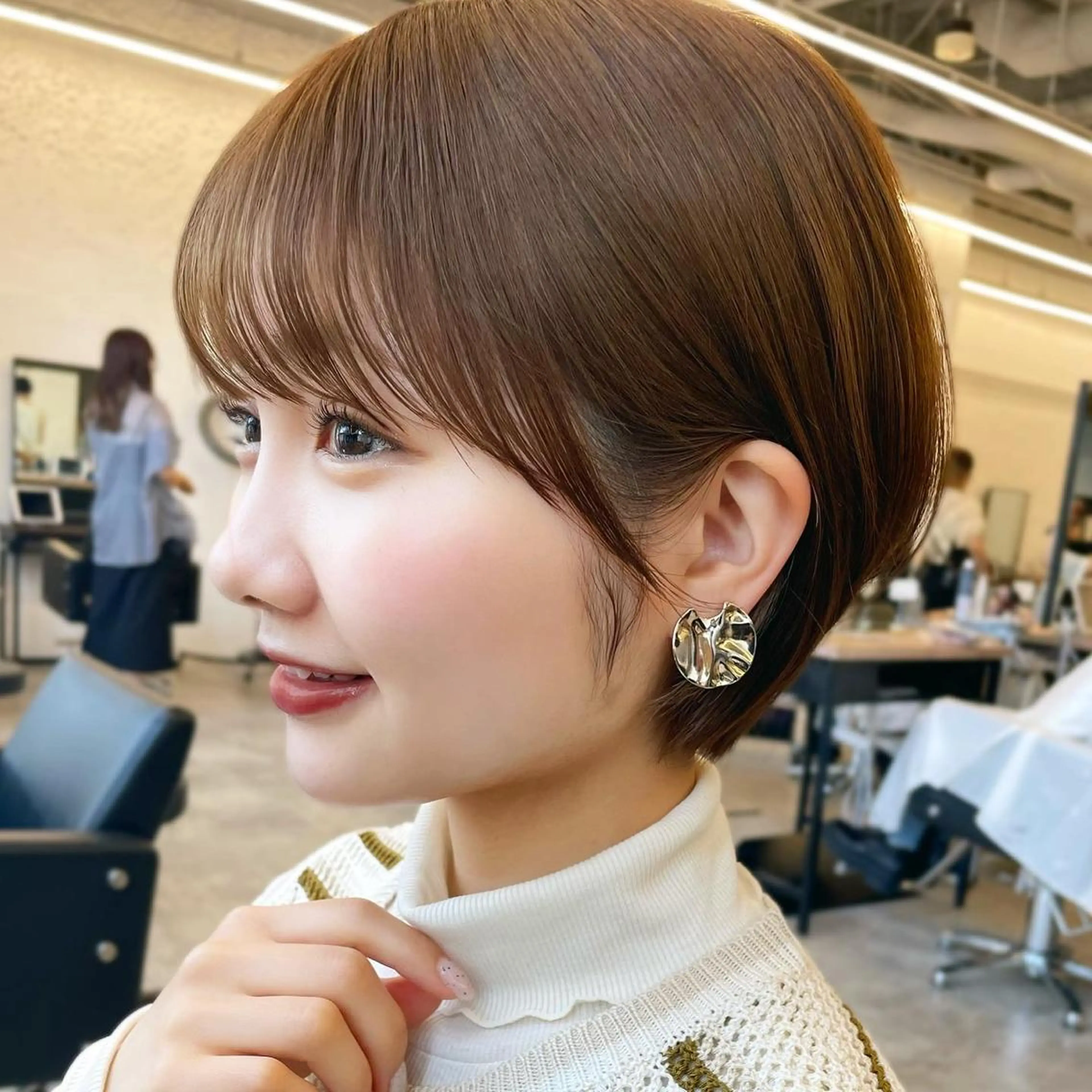 ショート カラー ブラウンカラー ショートヘア ヘアカラー レイヤー/ショート透 明感カラー/西田祐賀のヘアスタイル