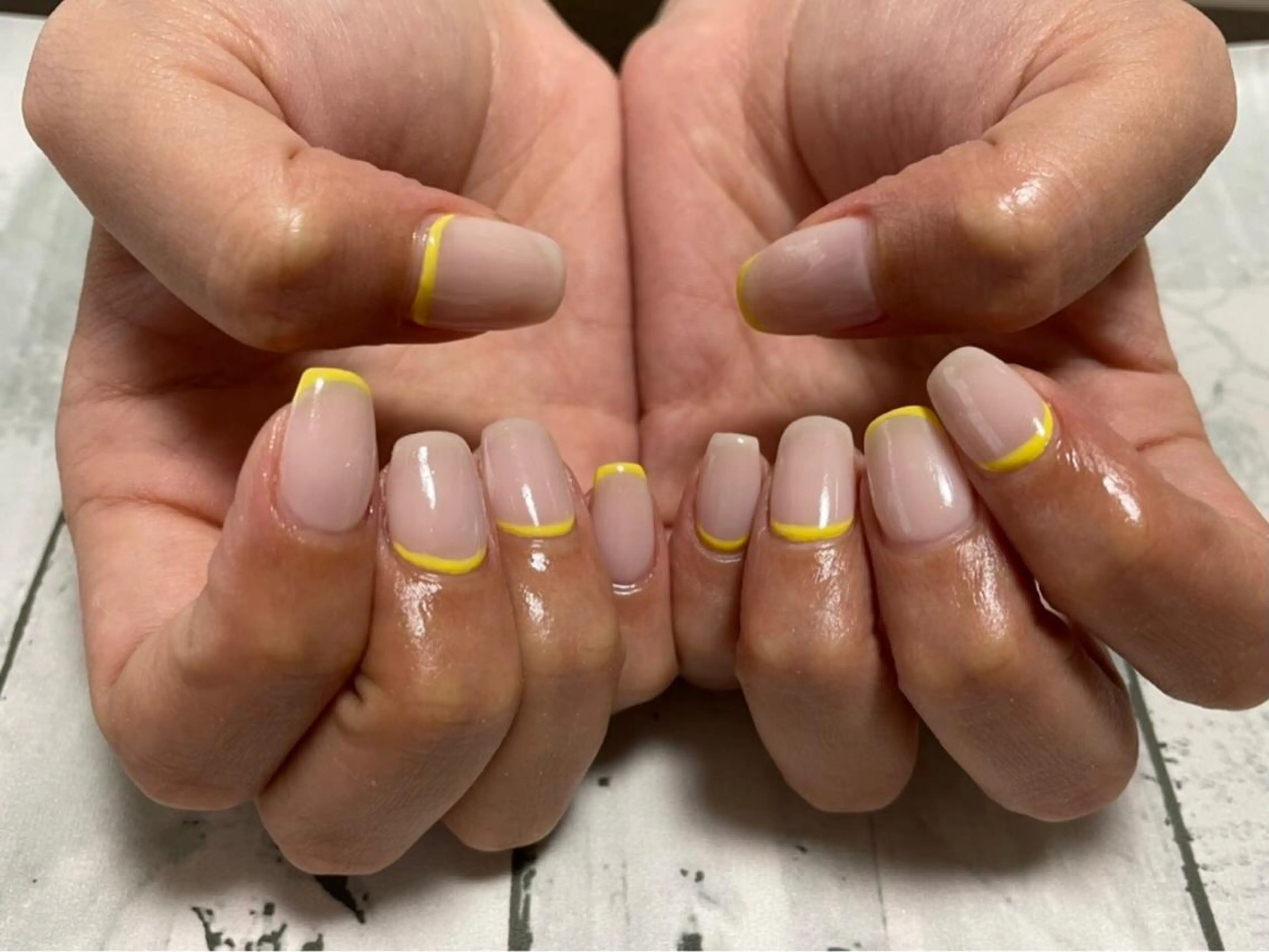 ネイル 黄色 kiki nail &brow二子玉川の眉毛・アイブロウイメージ