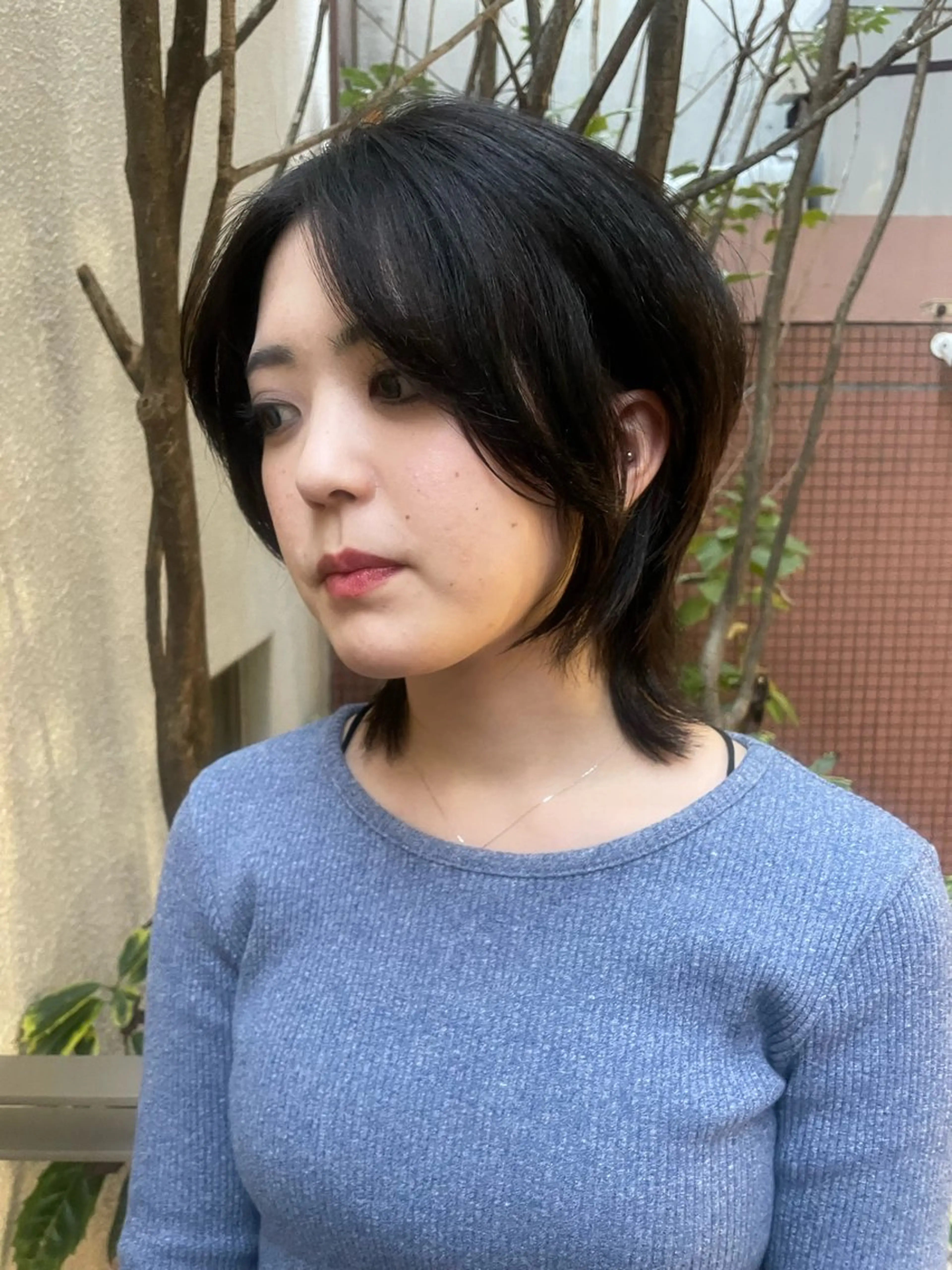 ミディアム くびれヘア 伸ばしかけ レイヤーカット デザインカラー★★★ Haco+shihoのヘアスタイル