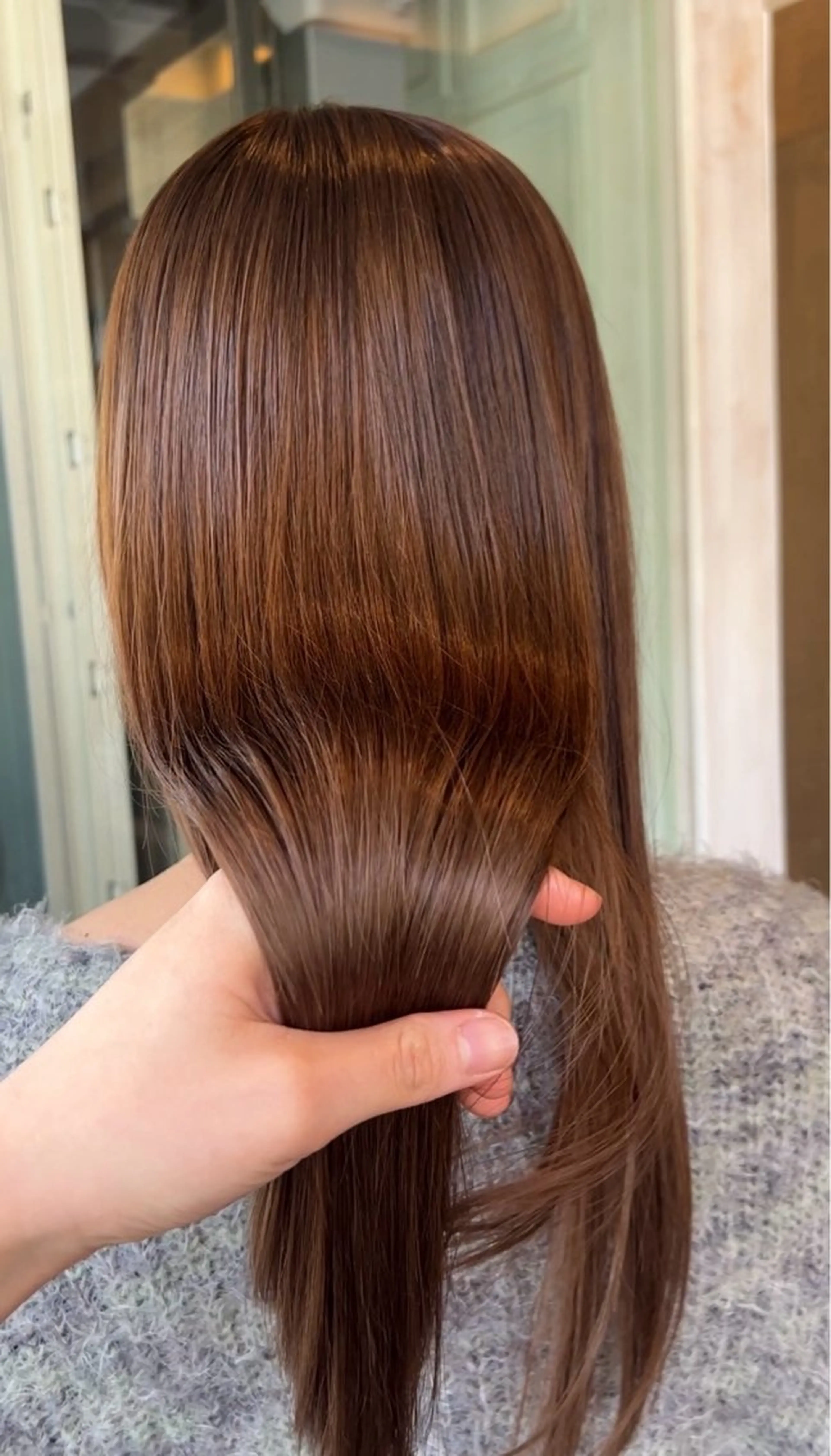セミロング カラー ヘアカラー 西 優衣奈のヘアスタイル