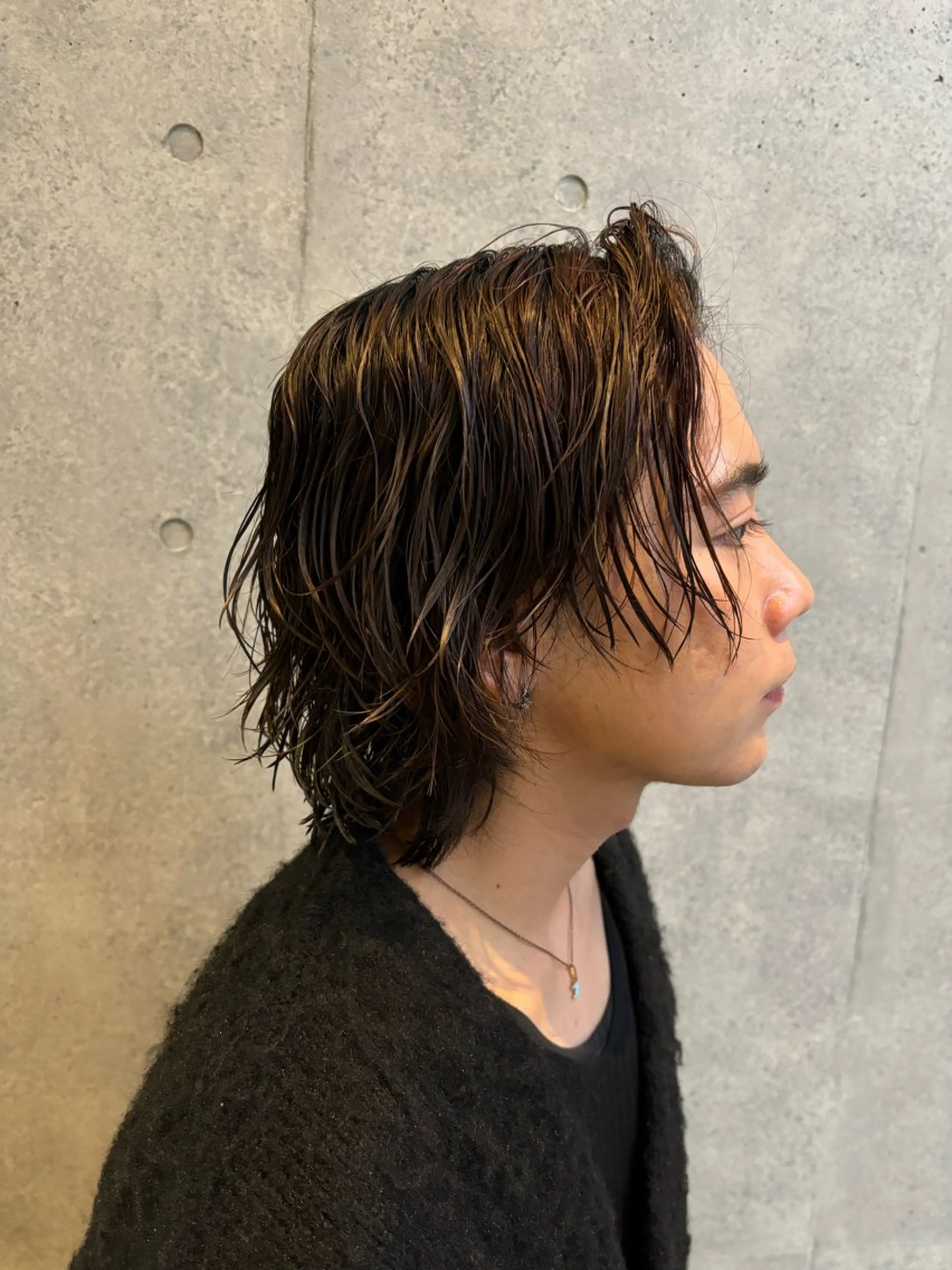 ミディアム パーマ メンズ カット パーマ 一目惚れ艶ハイトーン バンド/しほのヘアスタイル