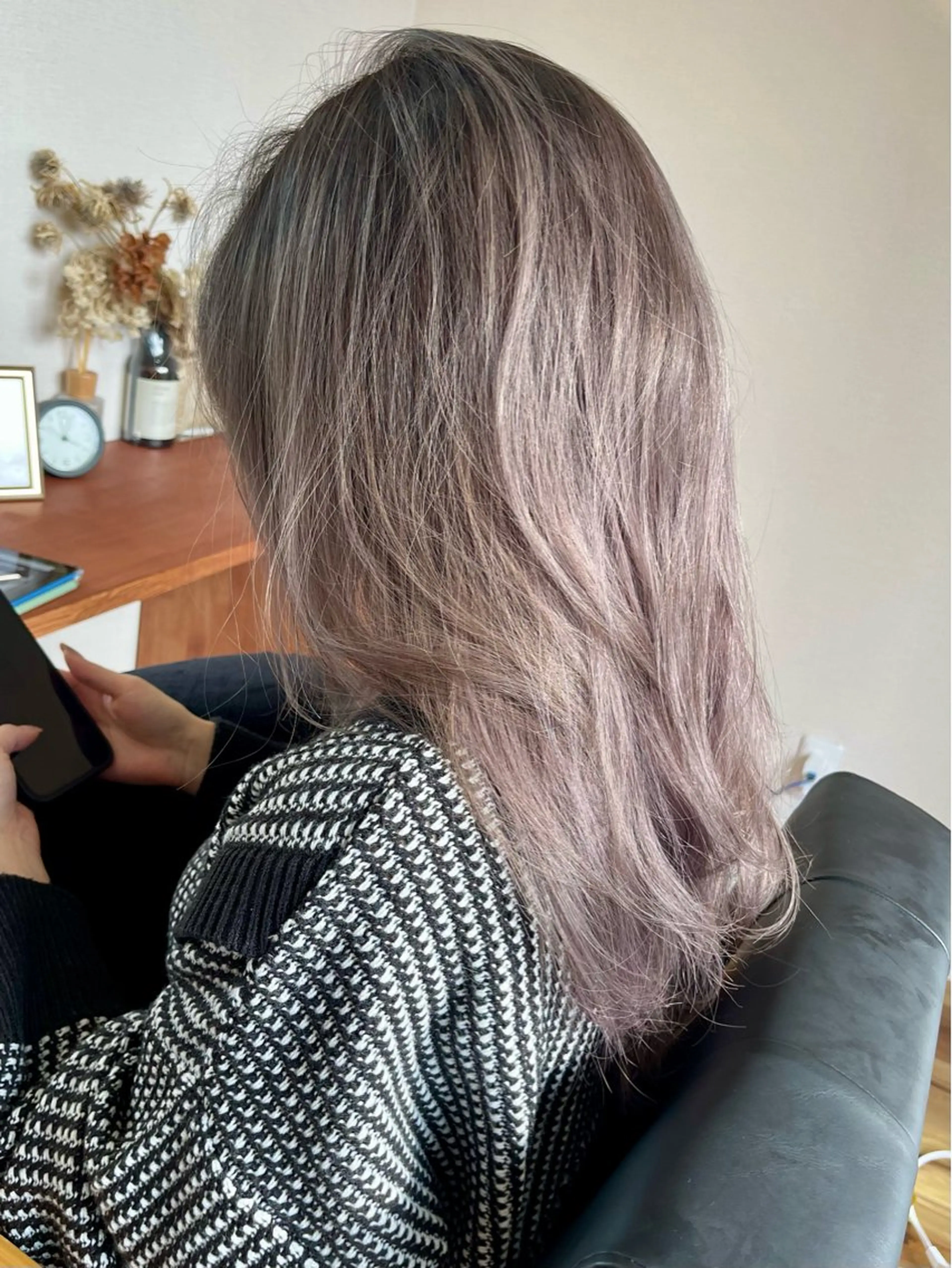 ロング カラー バレイヤージュ ピンクカラー シルバー レイヤーカット カット ヘアカラー トリートメント 田室 和幸のヘアスタイル