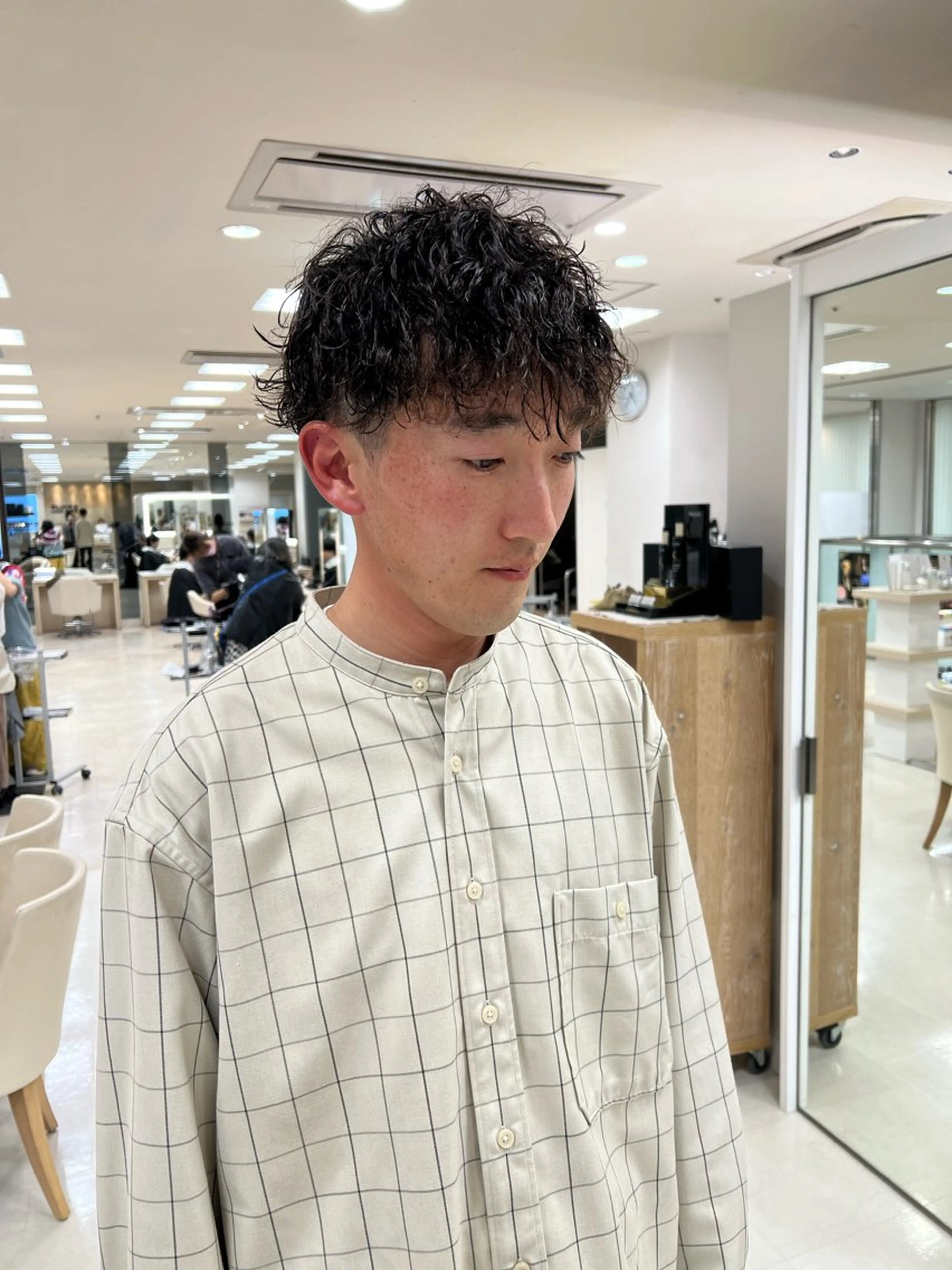 ショート パーマ メンズ カット パーマ トリートメント ヘアセット ハイトーン/ウルフ /レイヤー/坂野幸伸のヘアスタイル