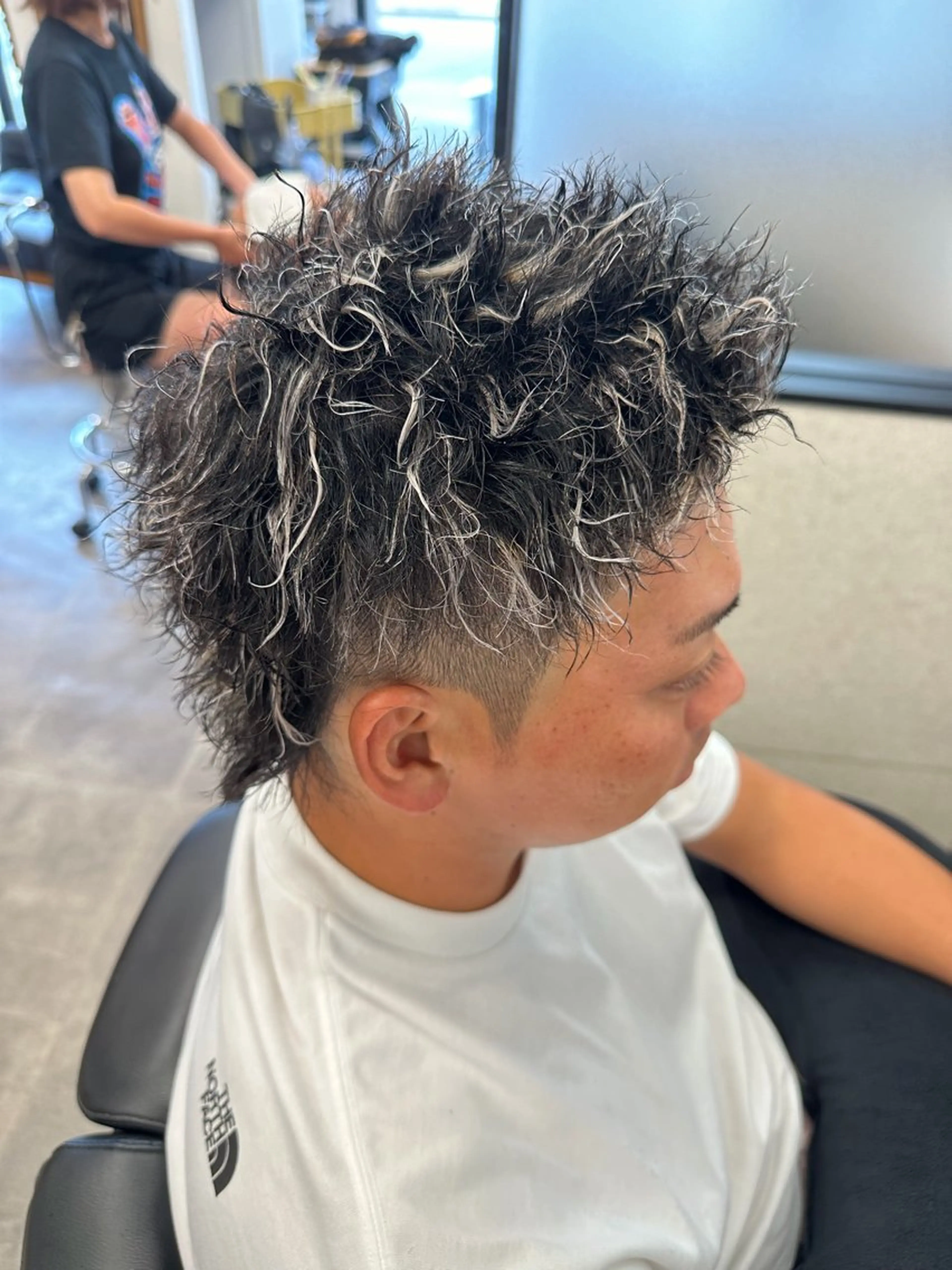 ショート メンズ 鈴木 一也のヘアスタイル