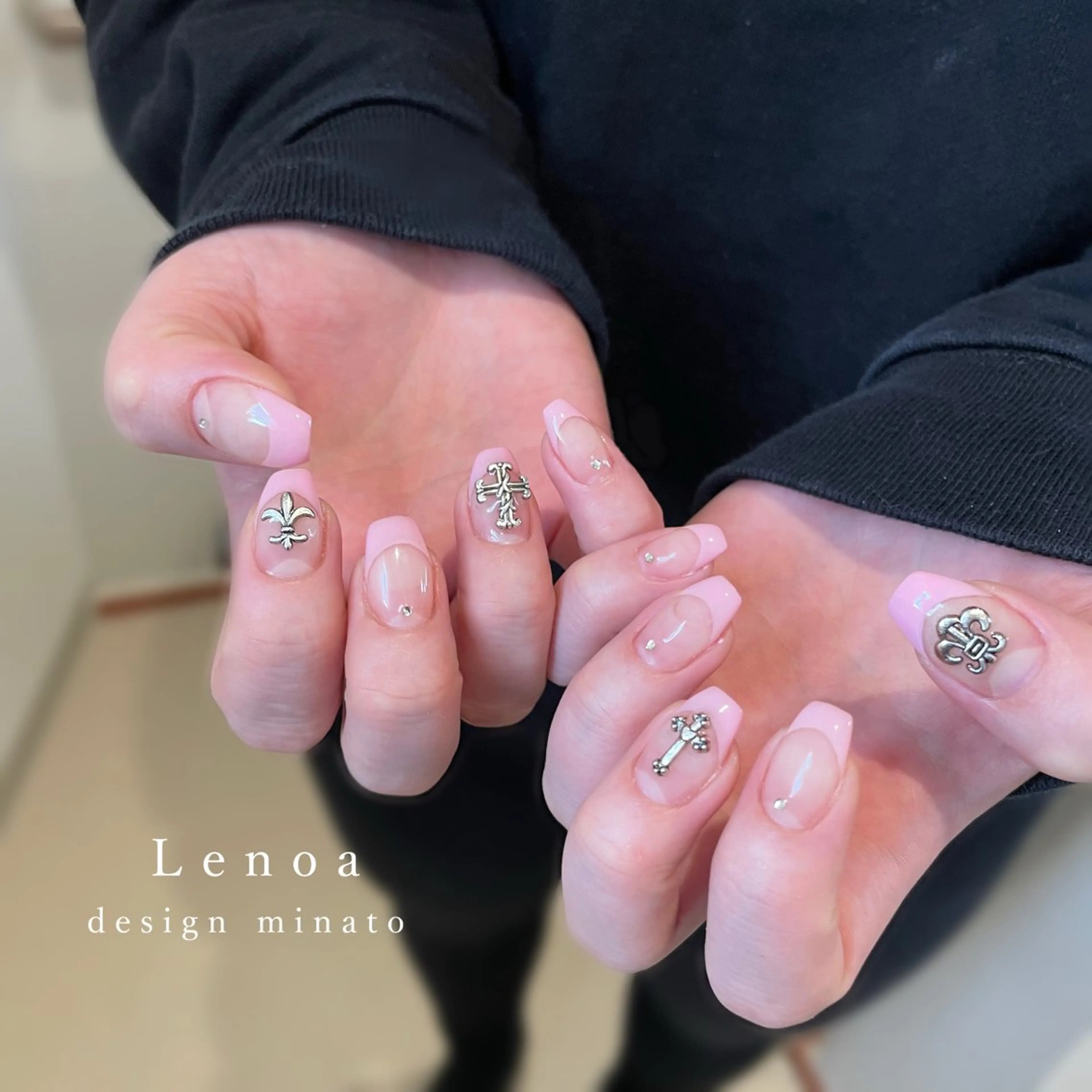 フレンチネイル（オフ込み）の写真