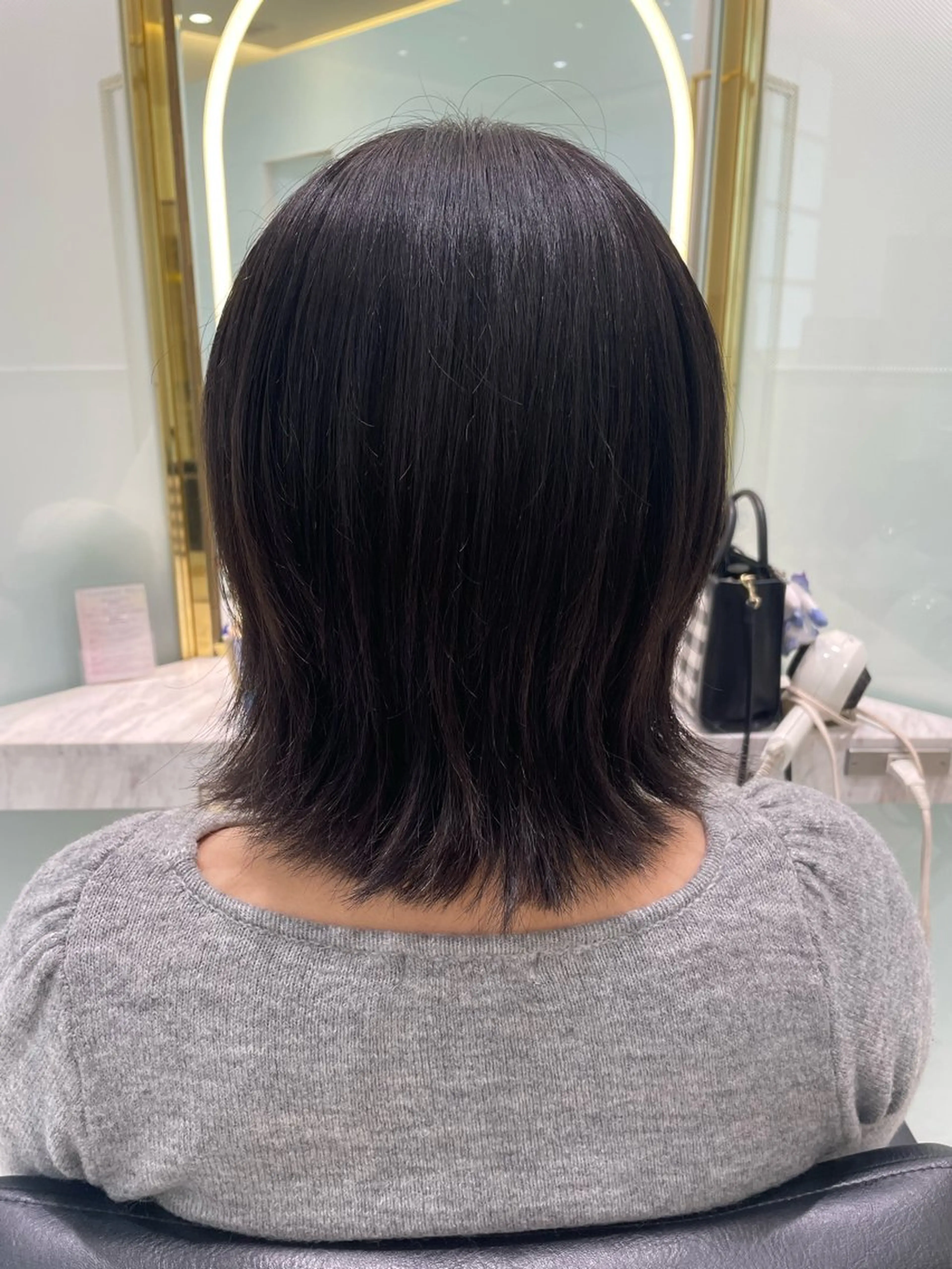 ミディアム ボブ くびれヘア 外ハネヘア カットモデル無料✨ 塚田のヘアスタイル