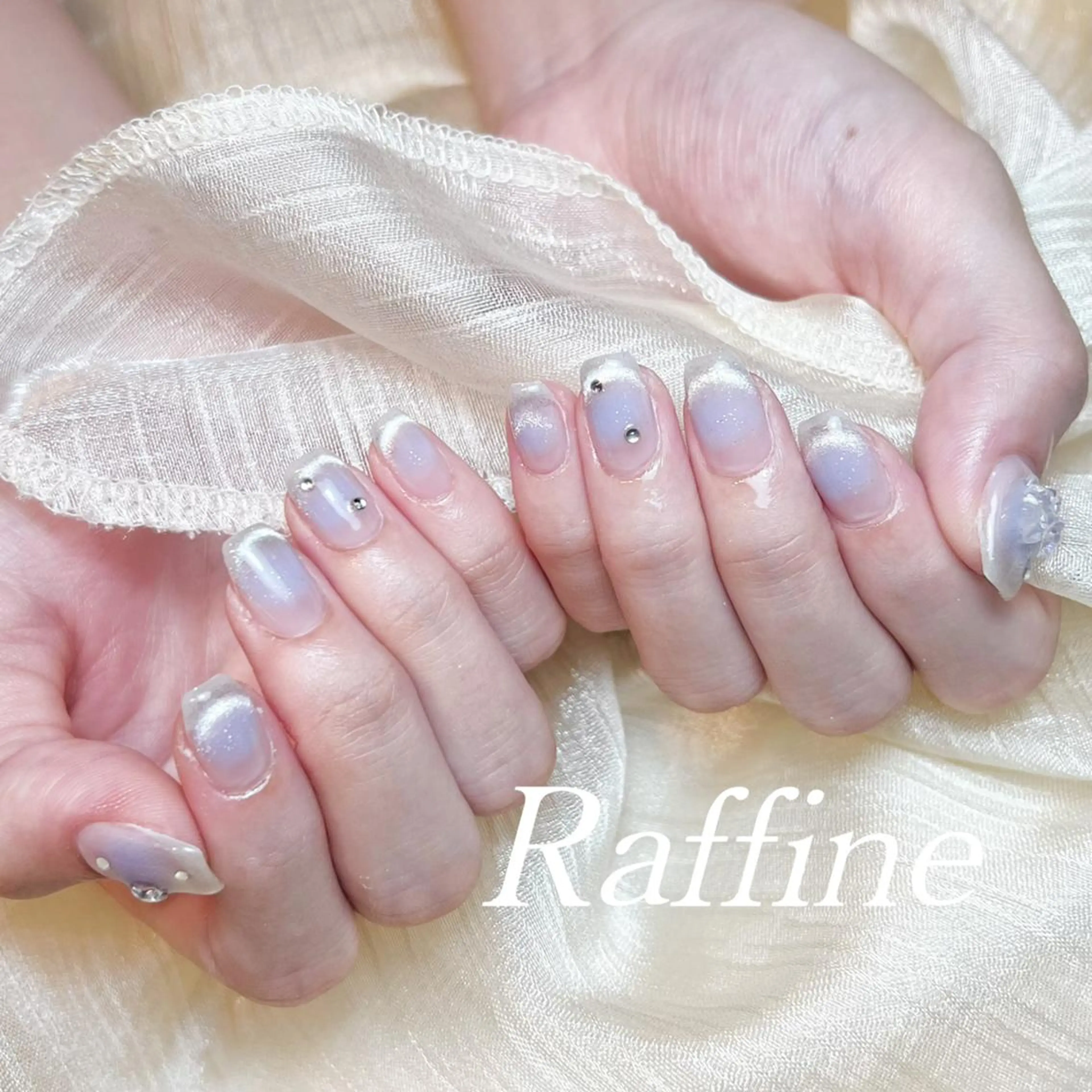 ネイル ハンドネイル RAFFINE haru🦋🩵のネイルデザイン