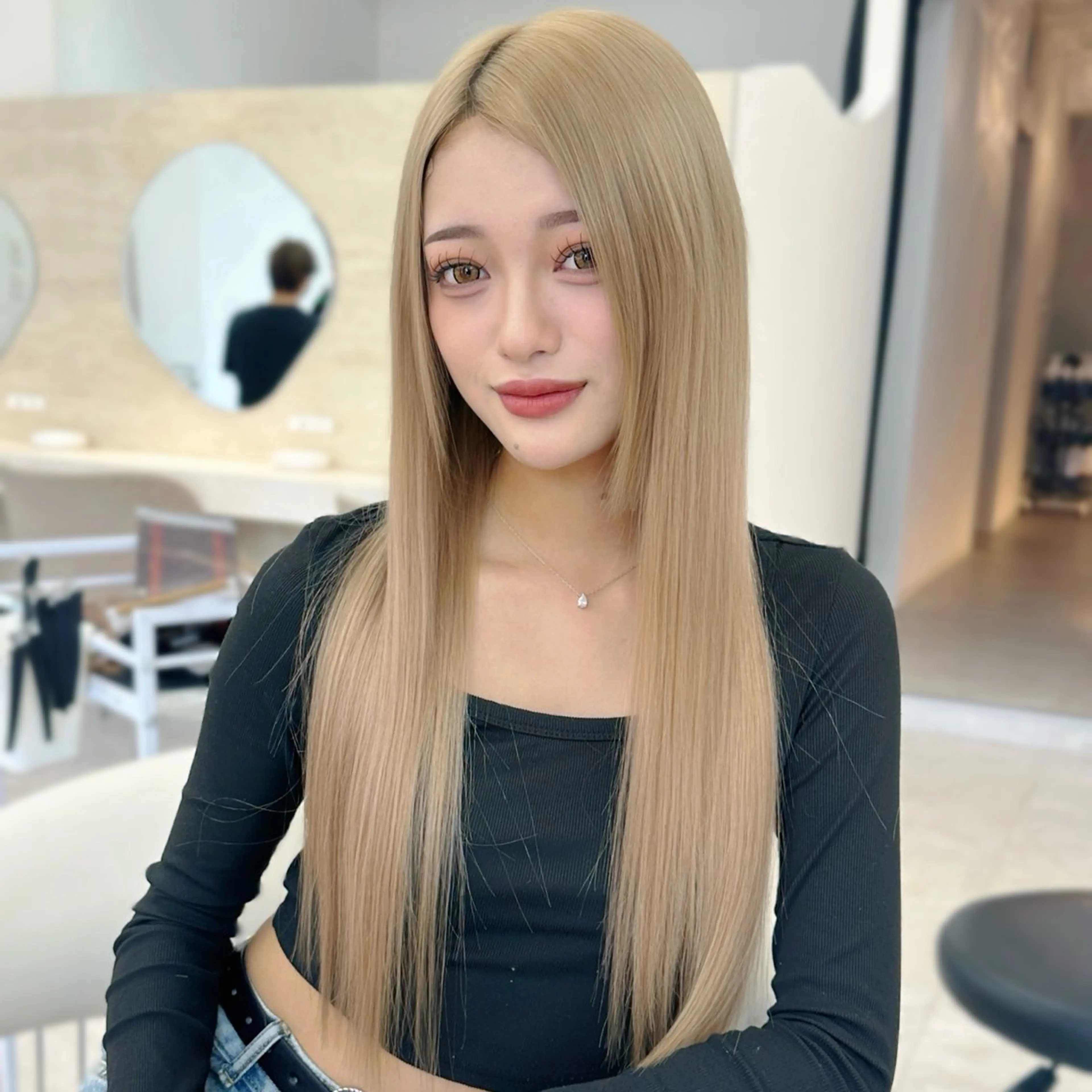 セミロング カラー ベージュカラー ハイトーンカラー エクステ ヘアカラー エクステ 🪡プルエクステ🪡 カラエク評価◎ユウゴのヘアスタイル