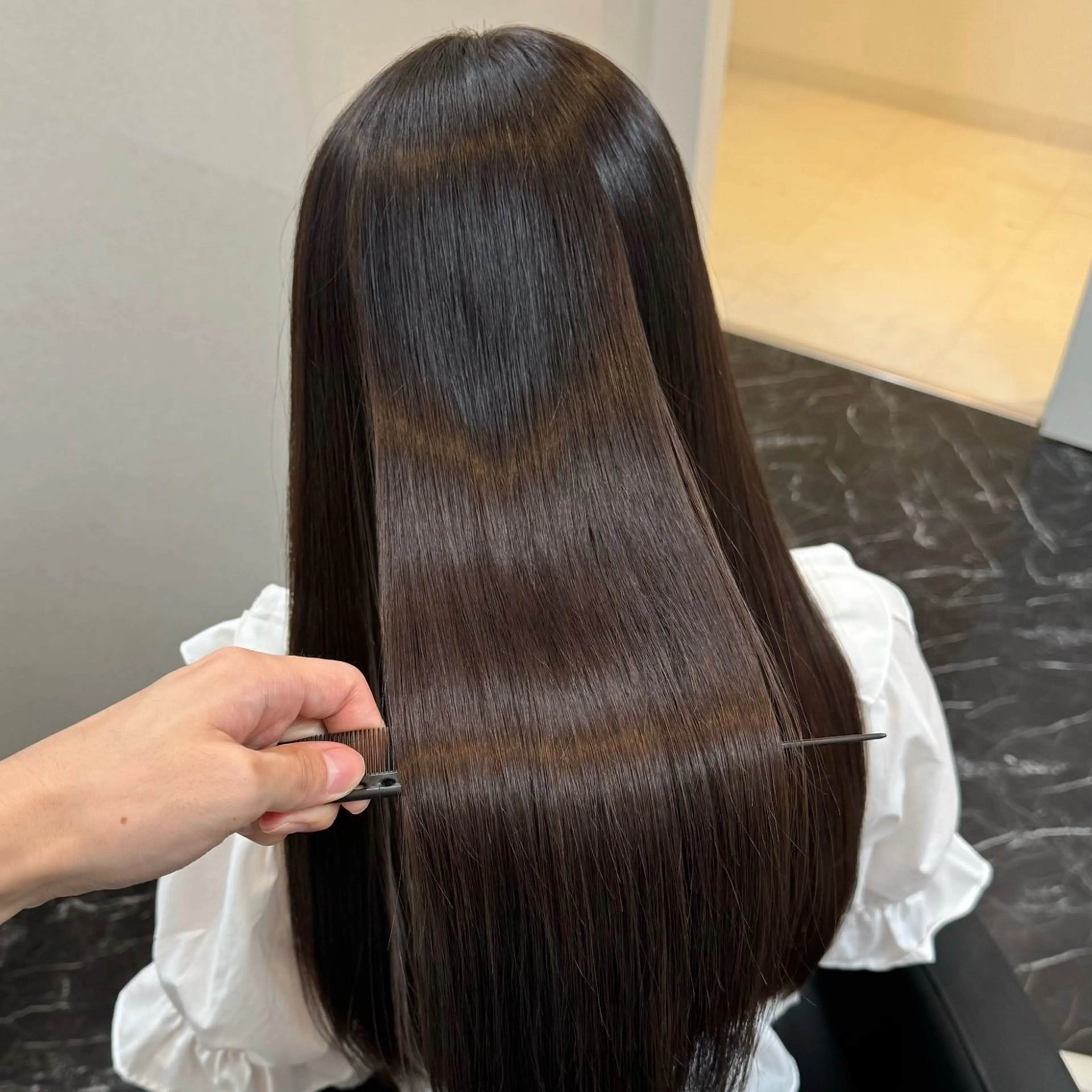 ロング パーマ 髪質改善 韓国風ヘア 縮毛矯正 トリートメント ヘアカラー トリートメント 髪質改善Ⅰ透明感 艶カラーⅠたつやのヘアスタイル