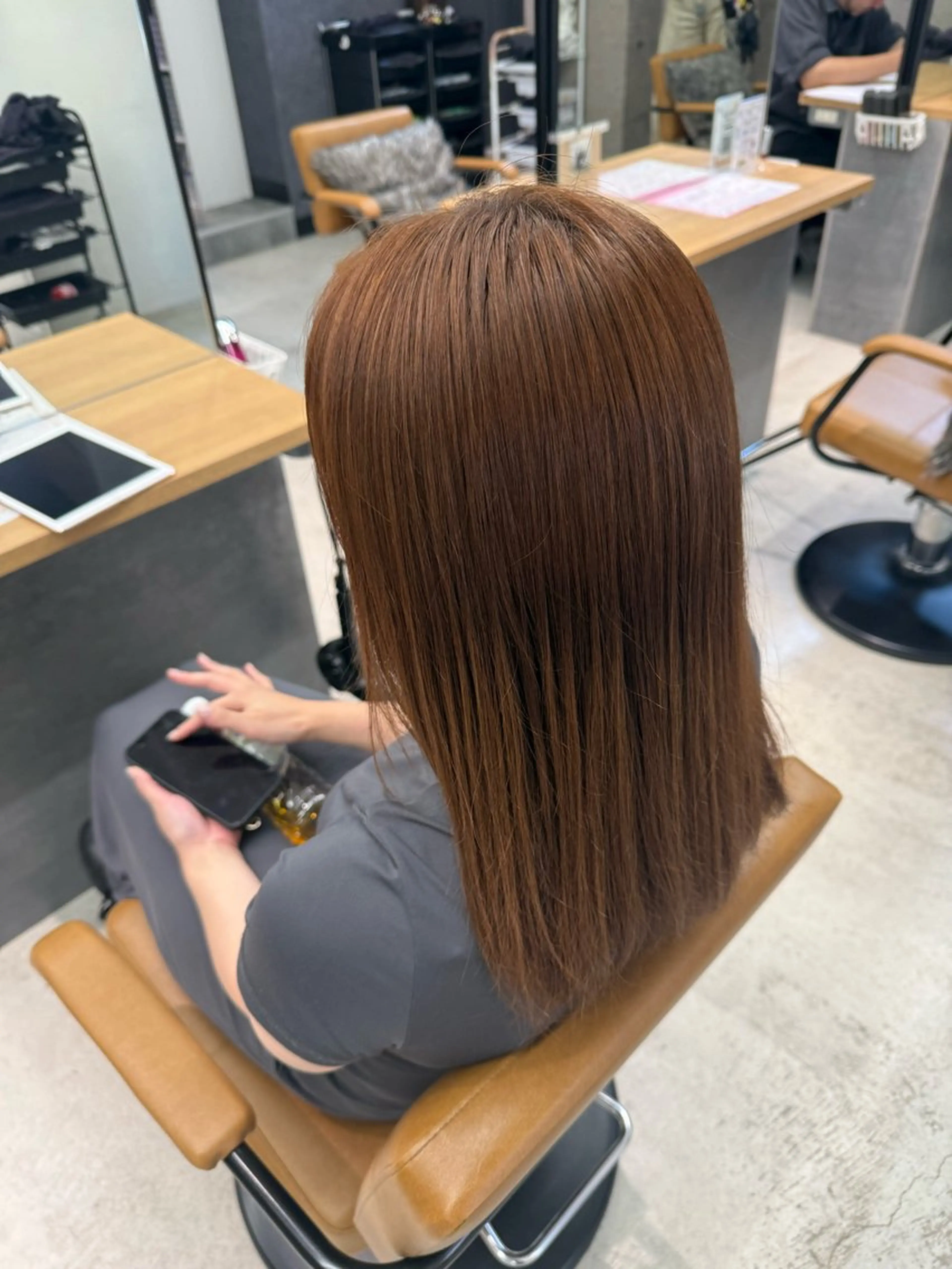 カラー 阿部 美優のヘアスタイル