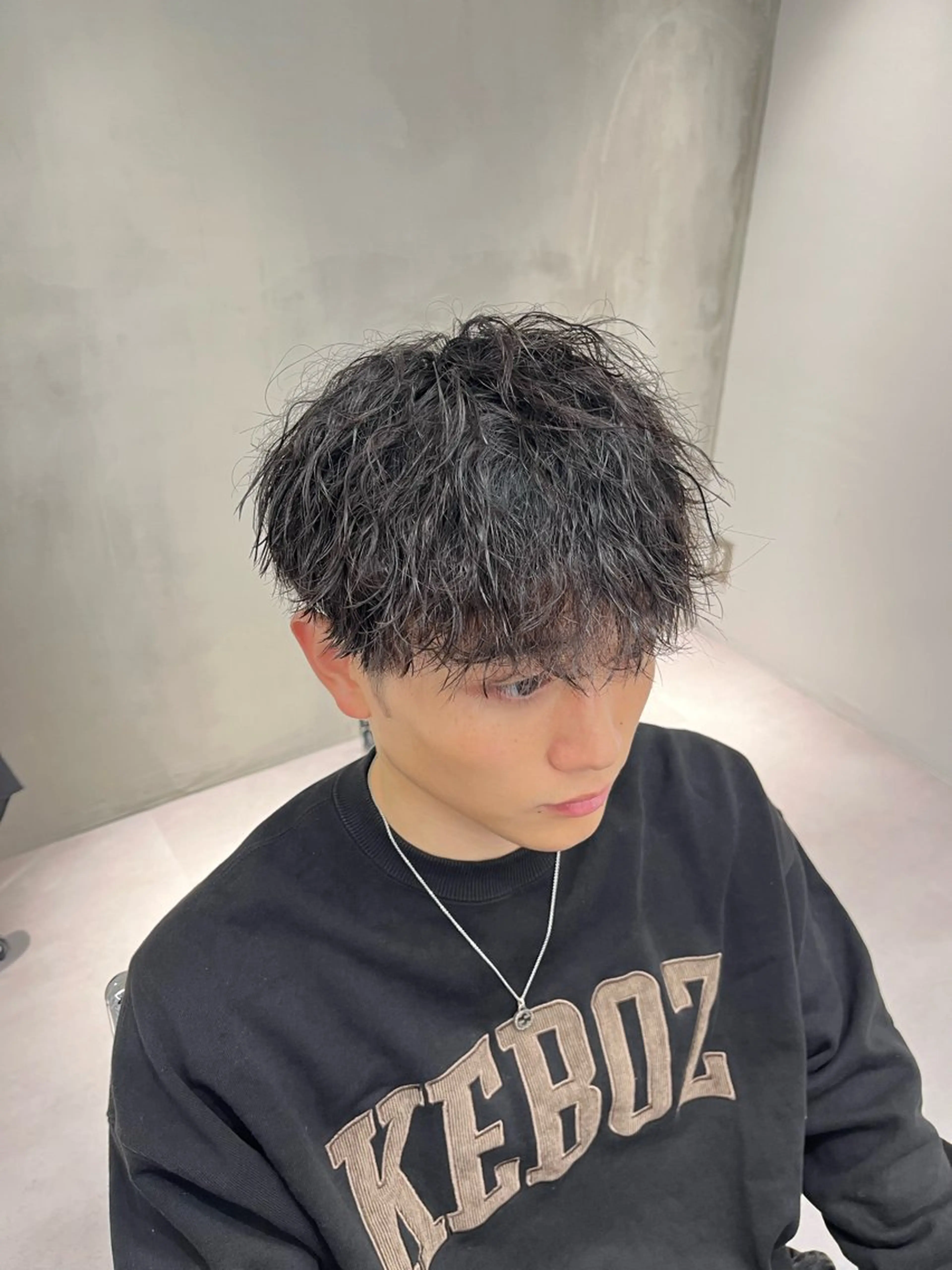 ショート パーマ メンズ ⚡メンズパーマフ ェードカットTomyのヘアスタイル