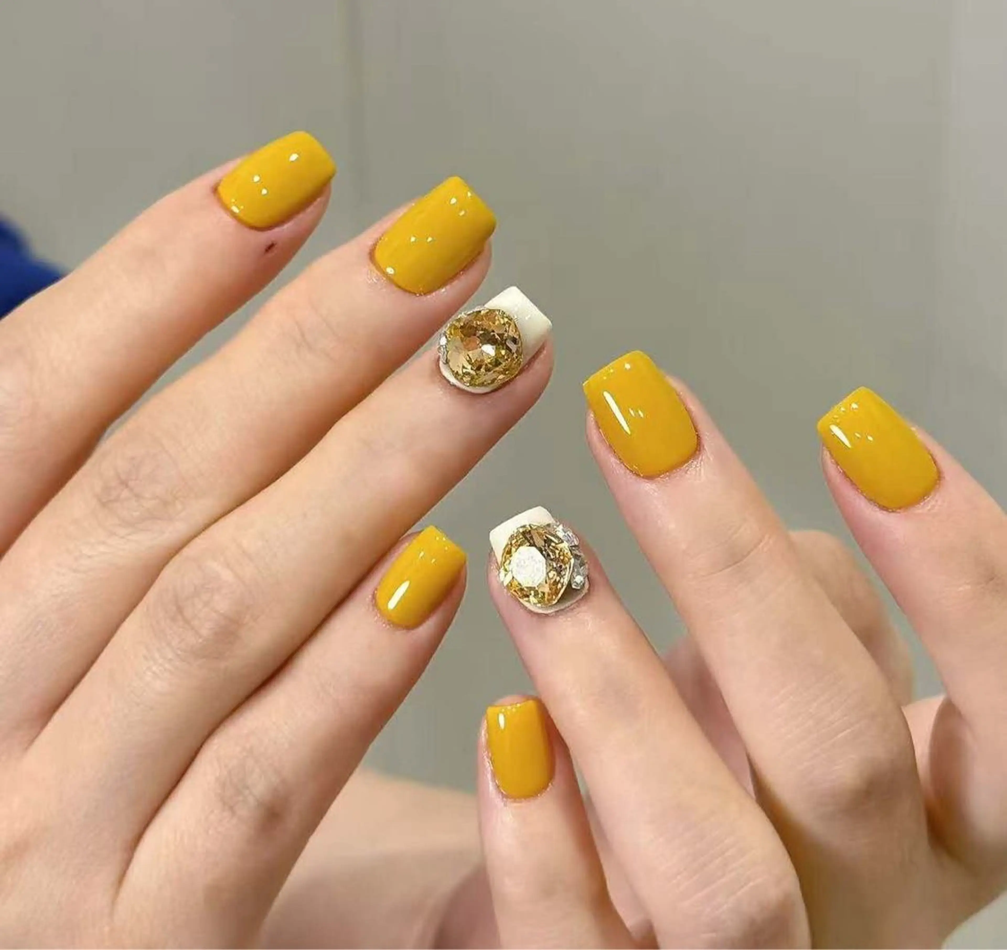 ネイル オーロラネイル フラワーネイル フットネイル フレンチネイル ジェルネイル ハンドネイル BabyYouMi nailのネイルデザイン