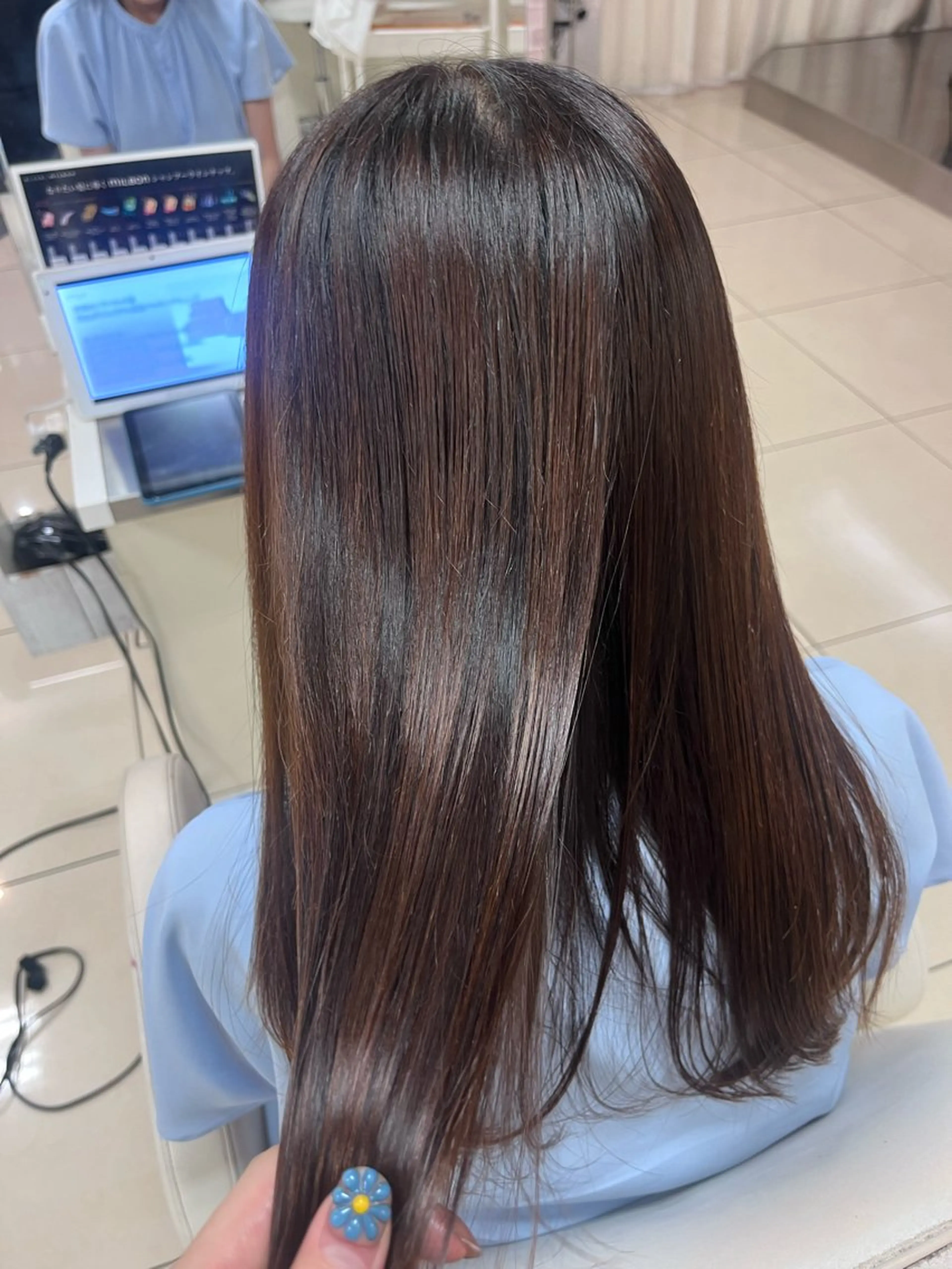 ミディアム 🤍ちなみ 🤍のヘアスタイル