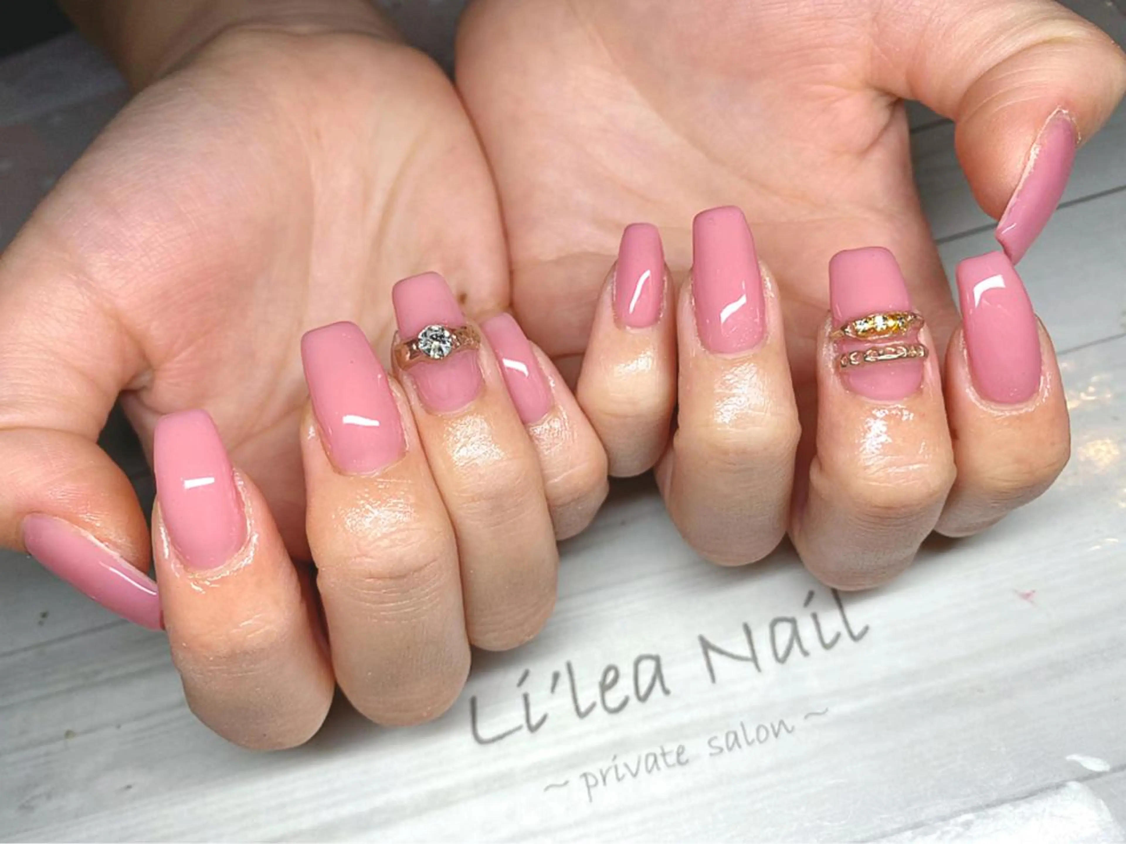 ネイル Li'leaNail AINAのネイルデザイン