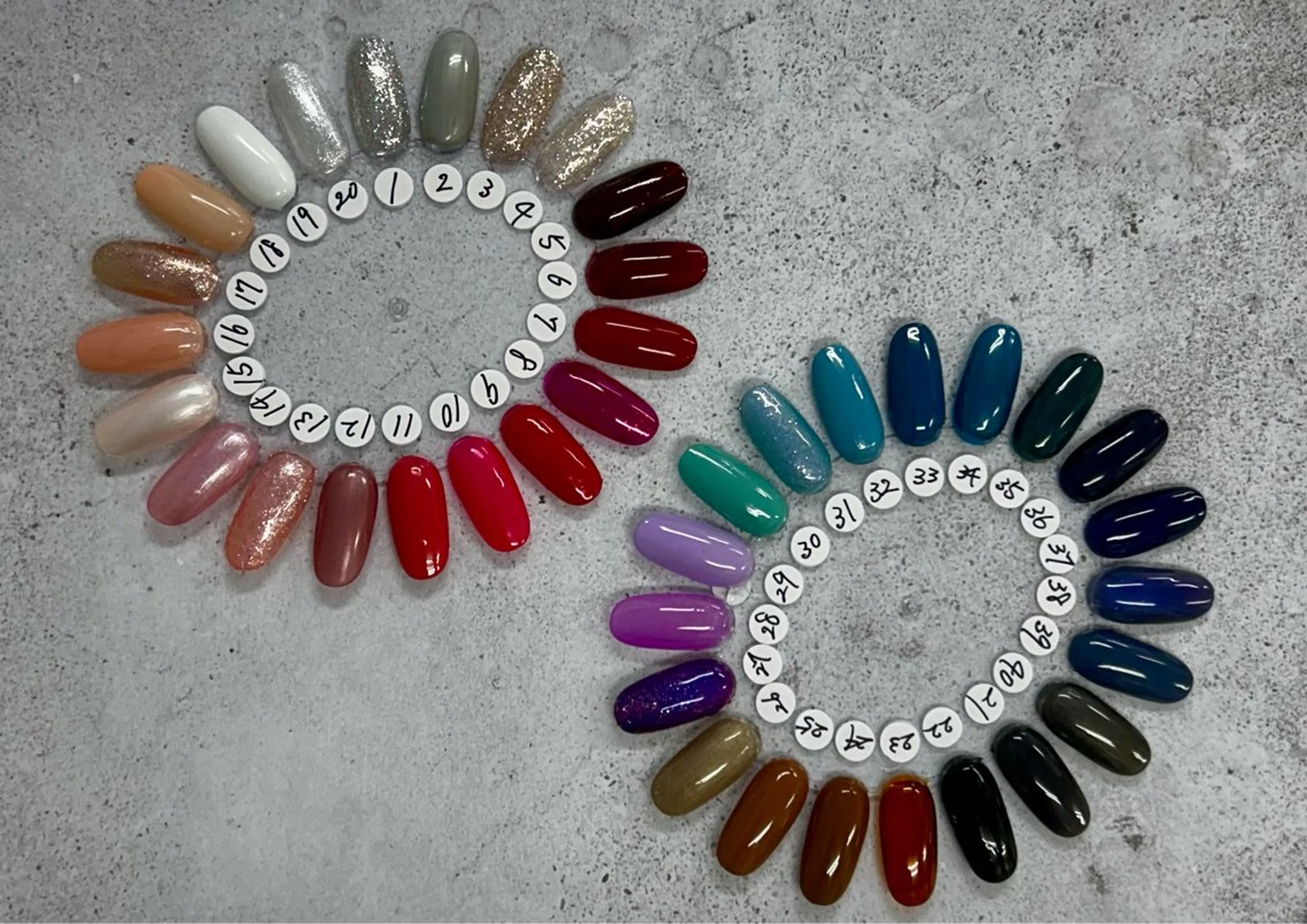 【オフ有】フレンチ+ラメライン付 0円の写真