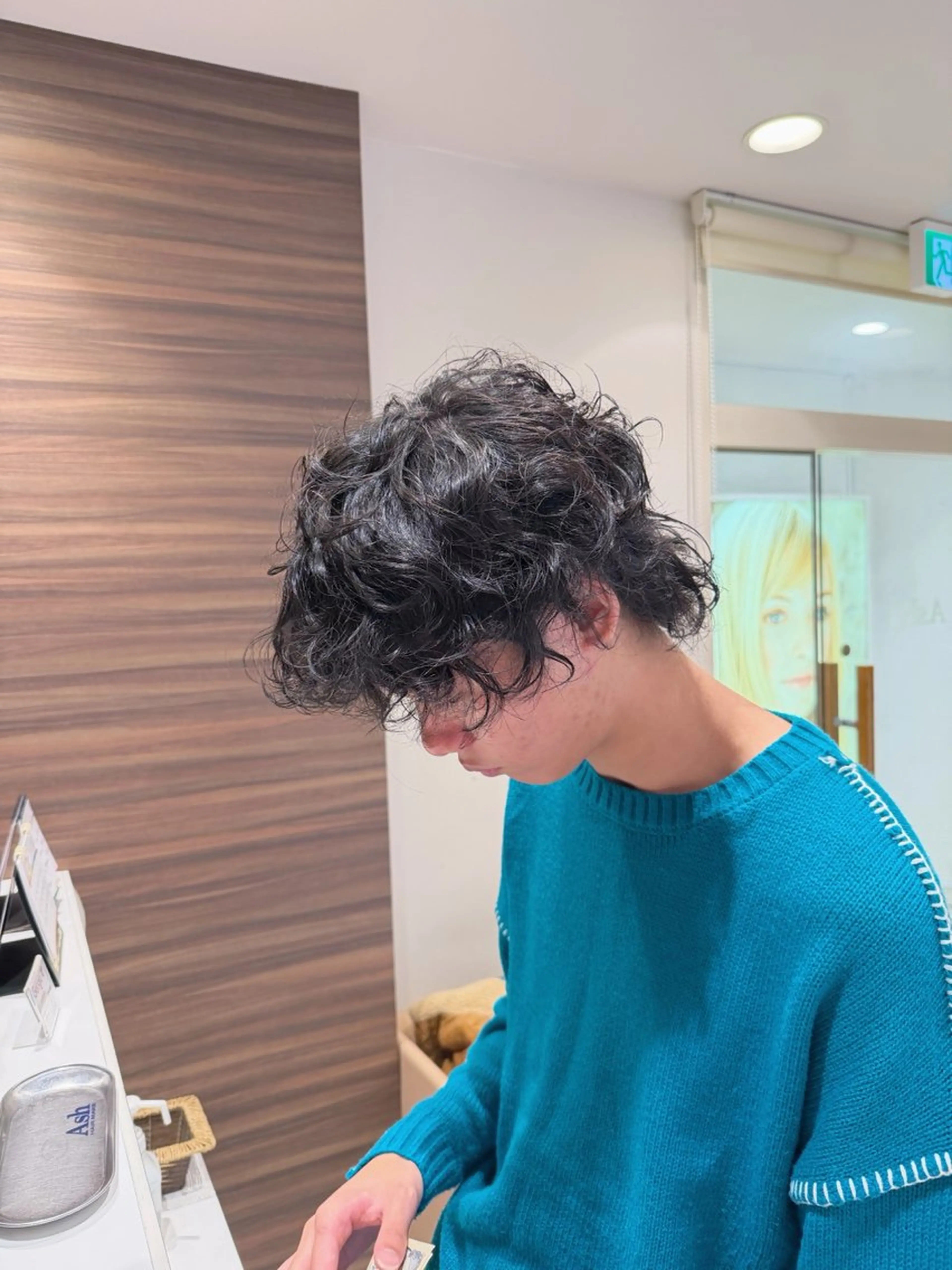 ショート パーマ カット パーマ ハイトーンカラー☁️ 西條 楓花のヘアスタイル