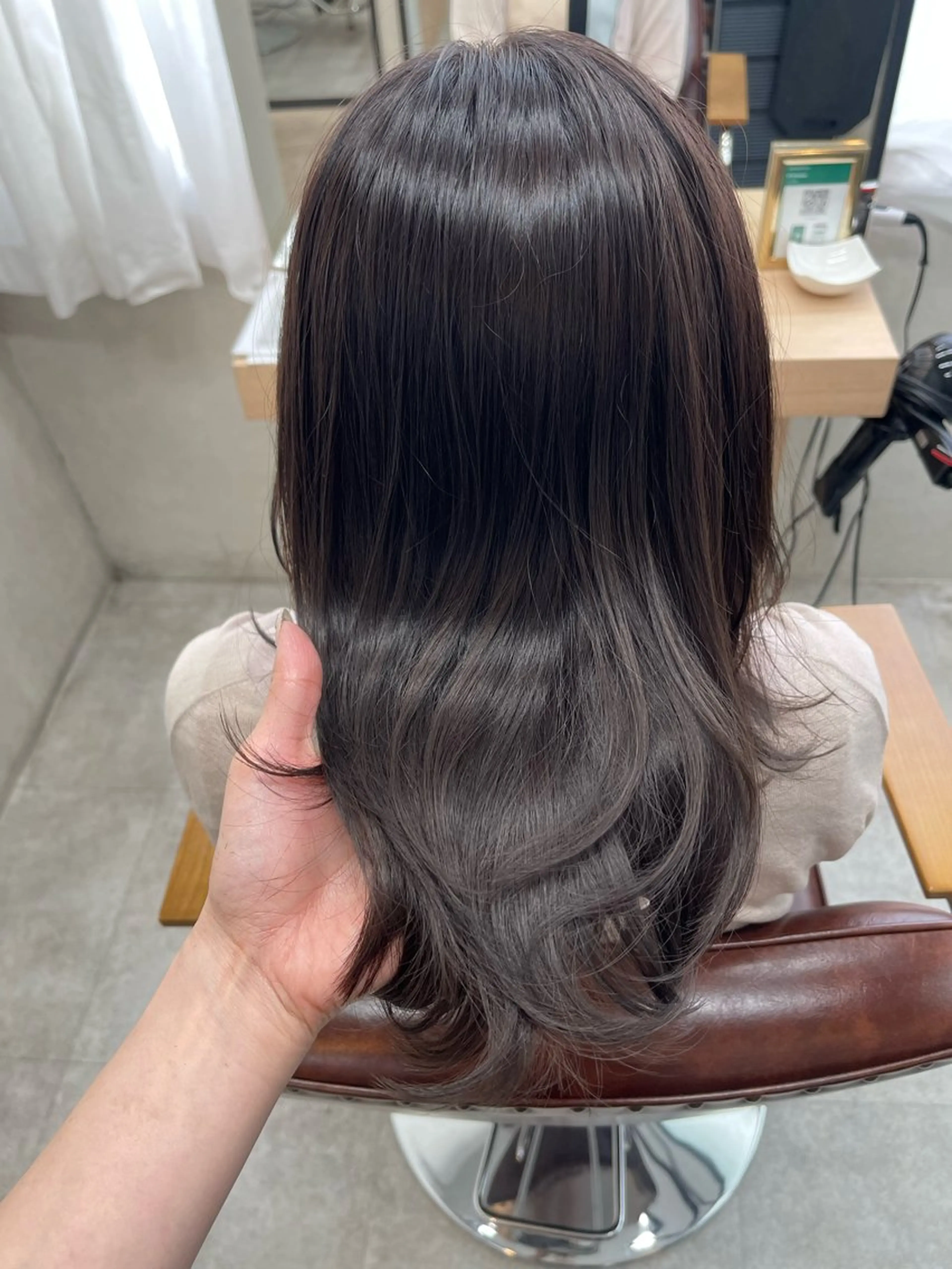ミディアム カラー グレージュ ラベンダーカラー ラベンダーグレージュ ラベンダーグレー カット ヘアカラー トリートメント tocca河原町〰️ 藤川日向のヘアスタイル