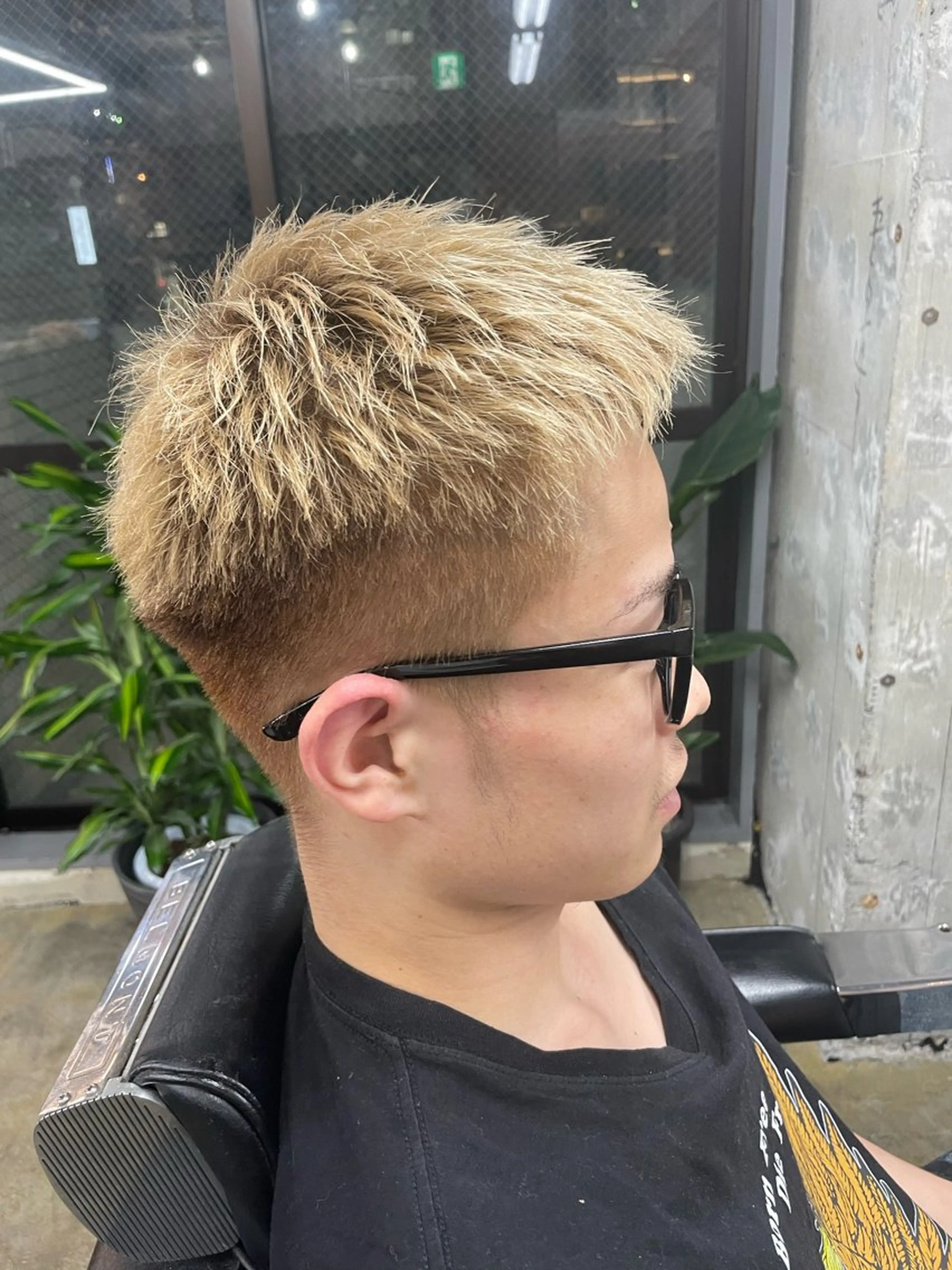 ショート カラー メンズ 亀井隆汰/メンズ専門 パーマ特化美容師のヘアスタイル