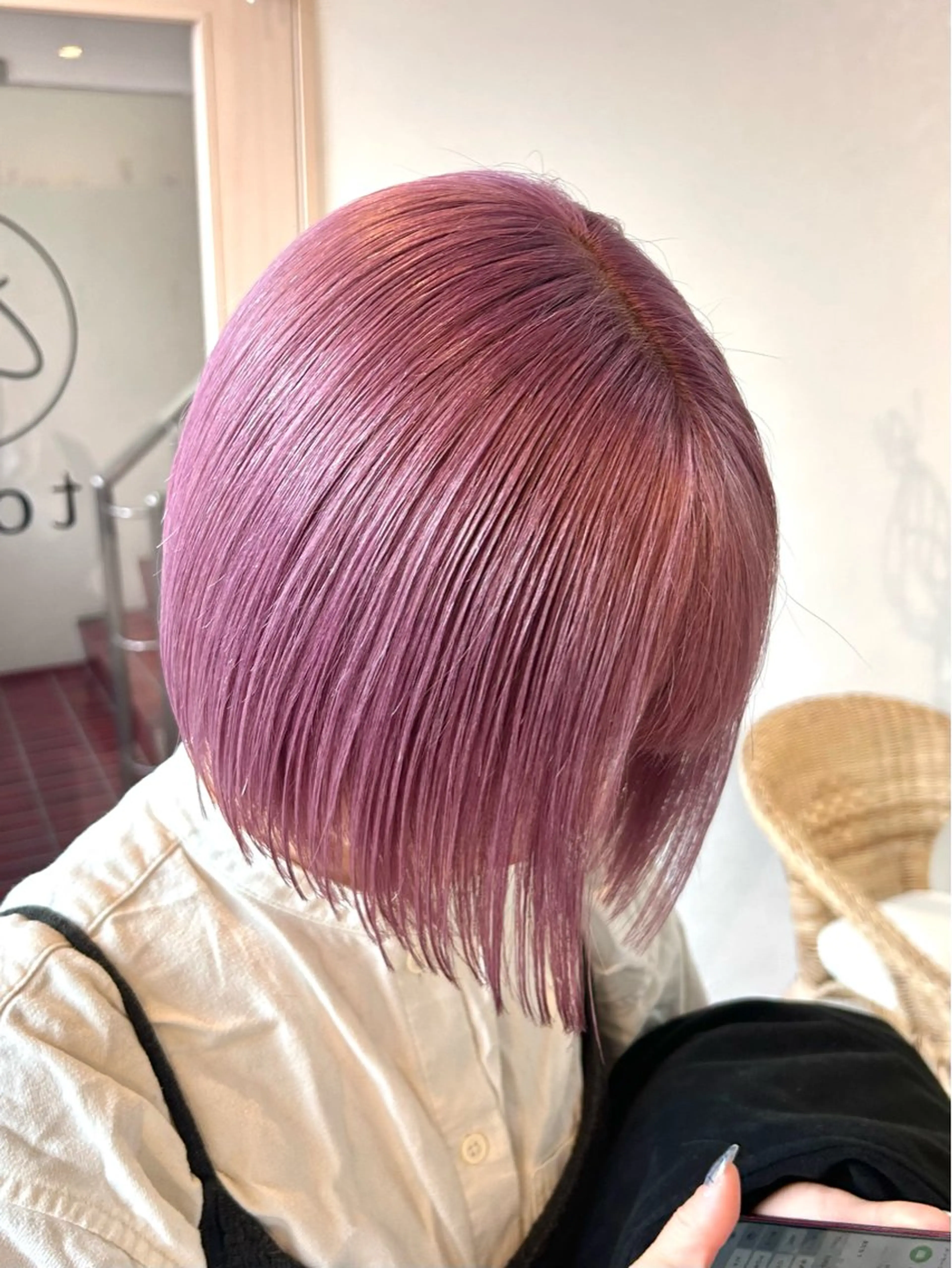 ミディアム カラー ラベンダーカラー ラベンダーピンク ピンクカラー カット ヘアカラー トリートメント 艶カラー/レイヤー/ ハイトーン/まなみのヘアスタイル
