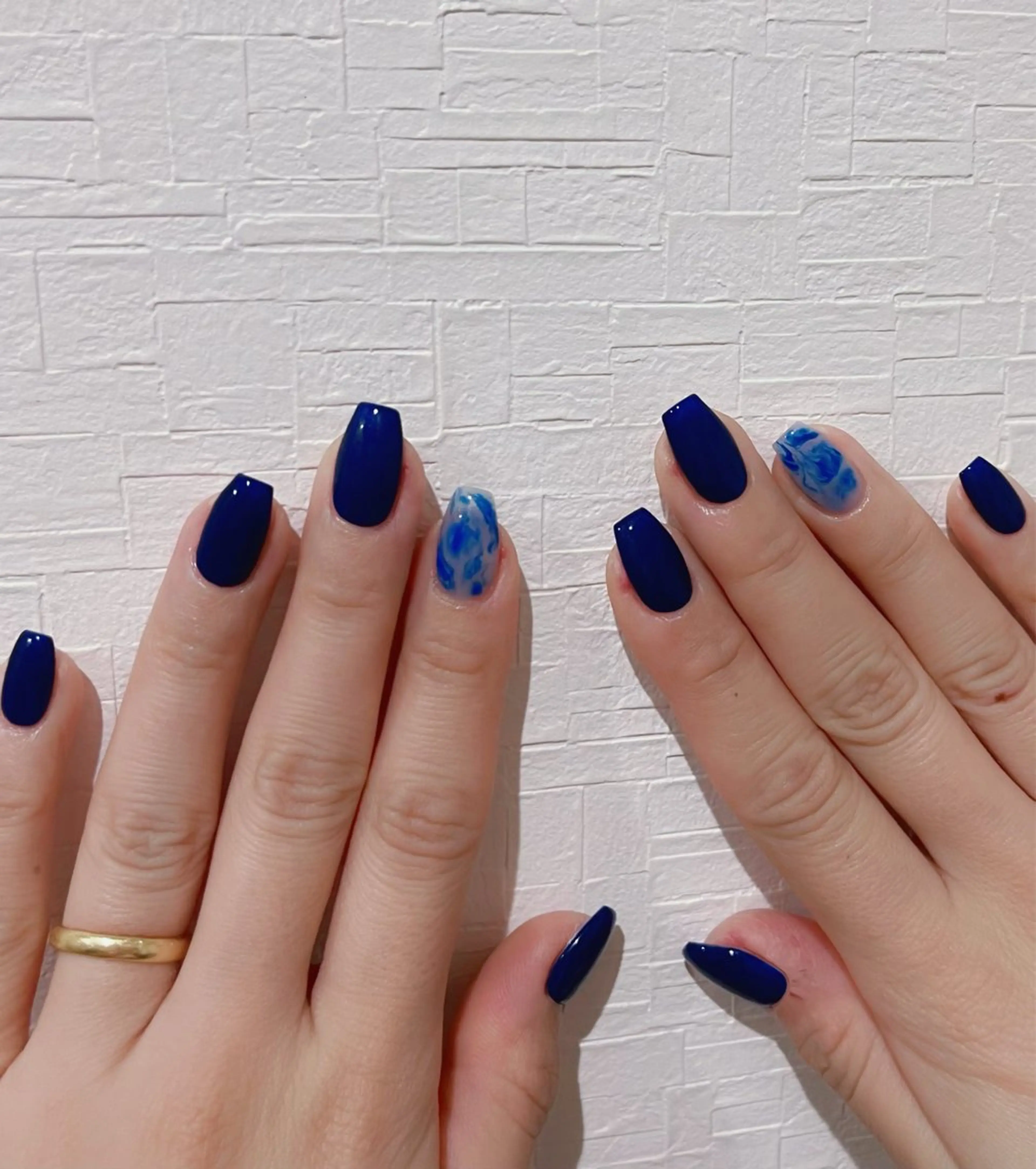 ネイル オーロラネイル 長さ出し フットネイル 韓国ネイル ラメ(グリッター) 👍thumbs up nail👍のネイルデザイン