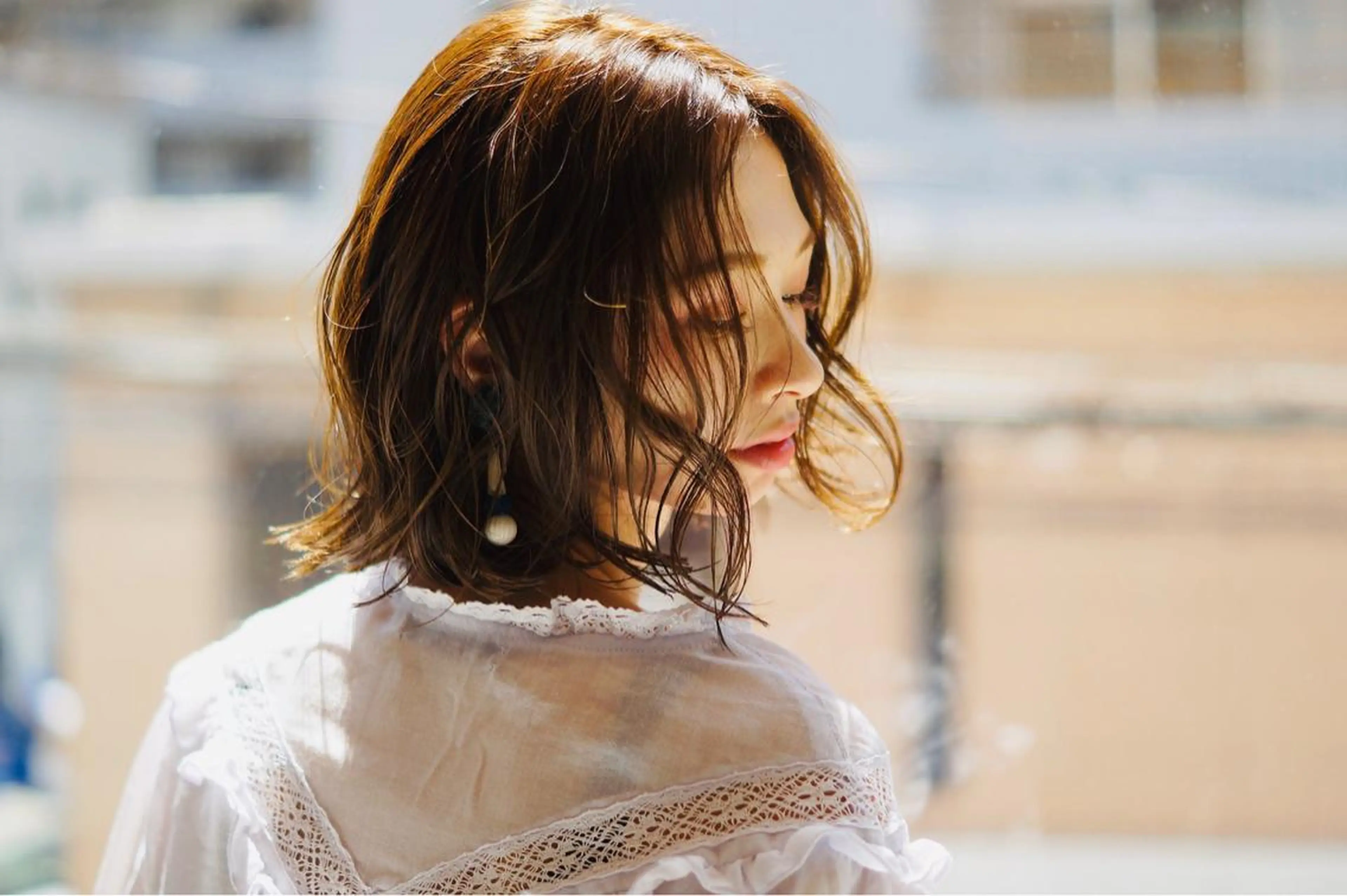 ミディアム カット ヘアカラー 縮毛矯正 トリートメント hoNua. 栄/透明感カラーのヘアスタイル