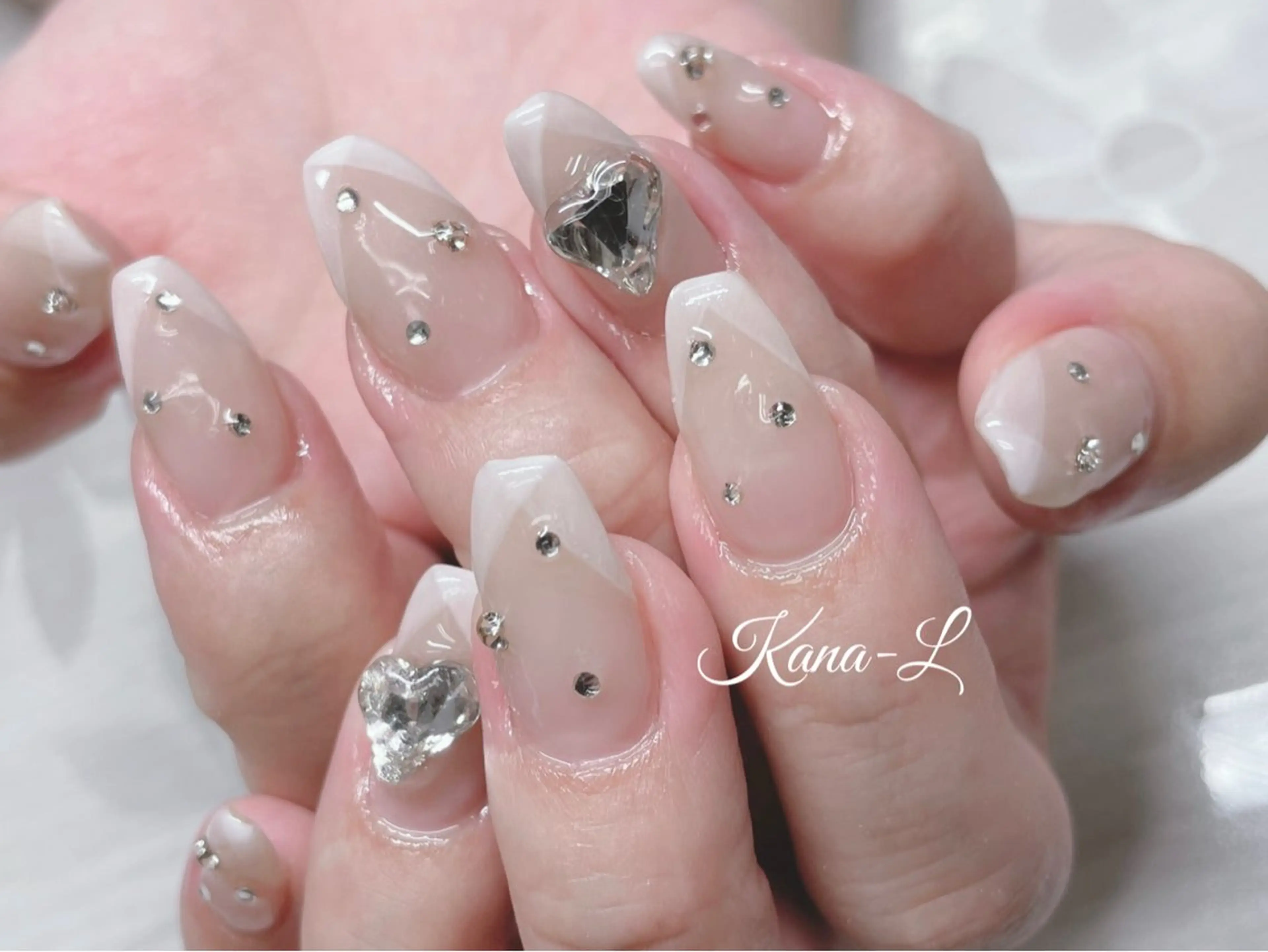 ネイル フレンチネイル ジェルネイル ハート パラジェル 芦辺 香奈のネイルデザイン