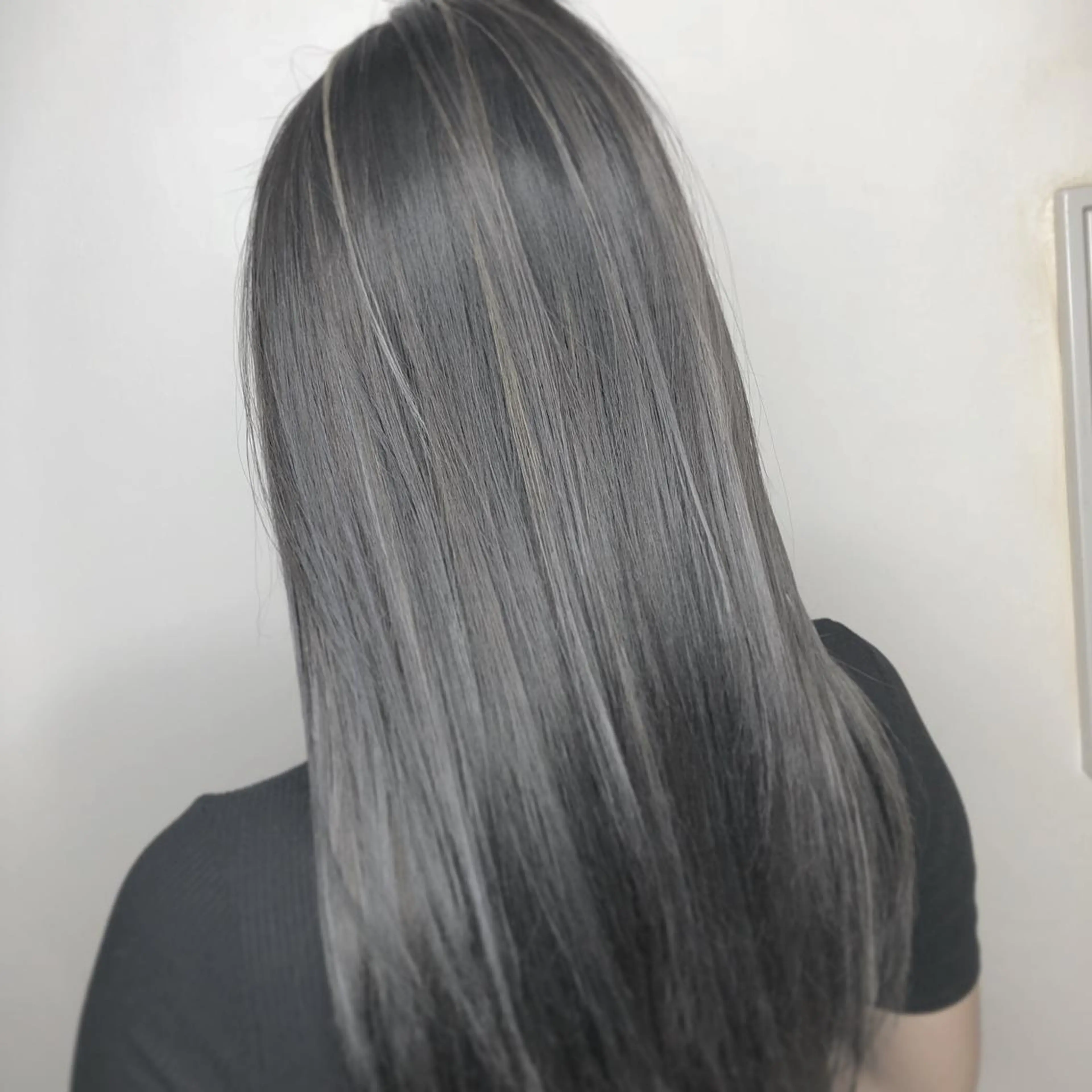 ミディアム カラー 透明感カラー 髪質改善 カラー専門店のヘアスタイル