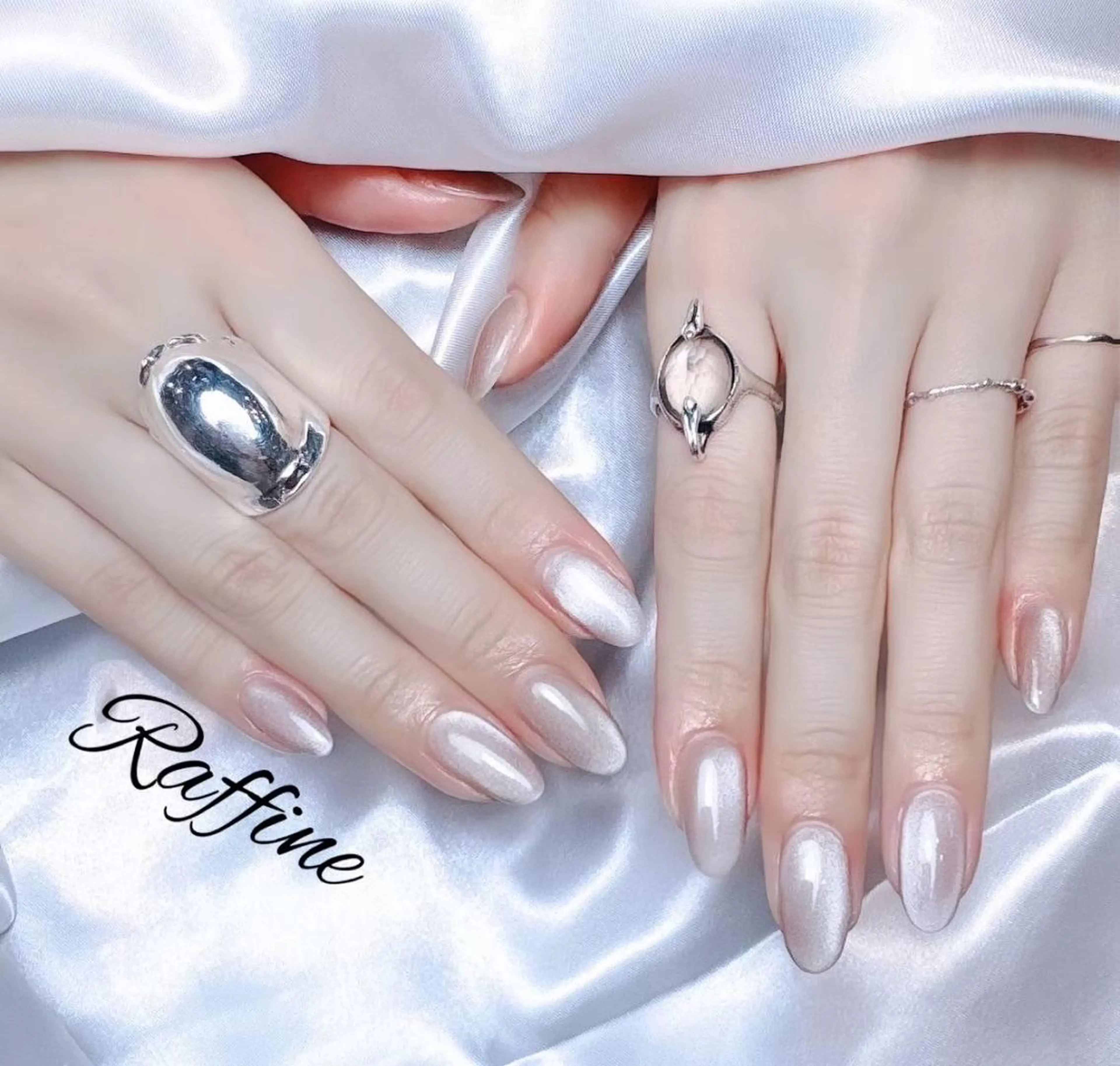 ネイル ハンドネイル RAFFINE haru🦋🩵のネイルデザイン