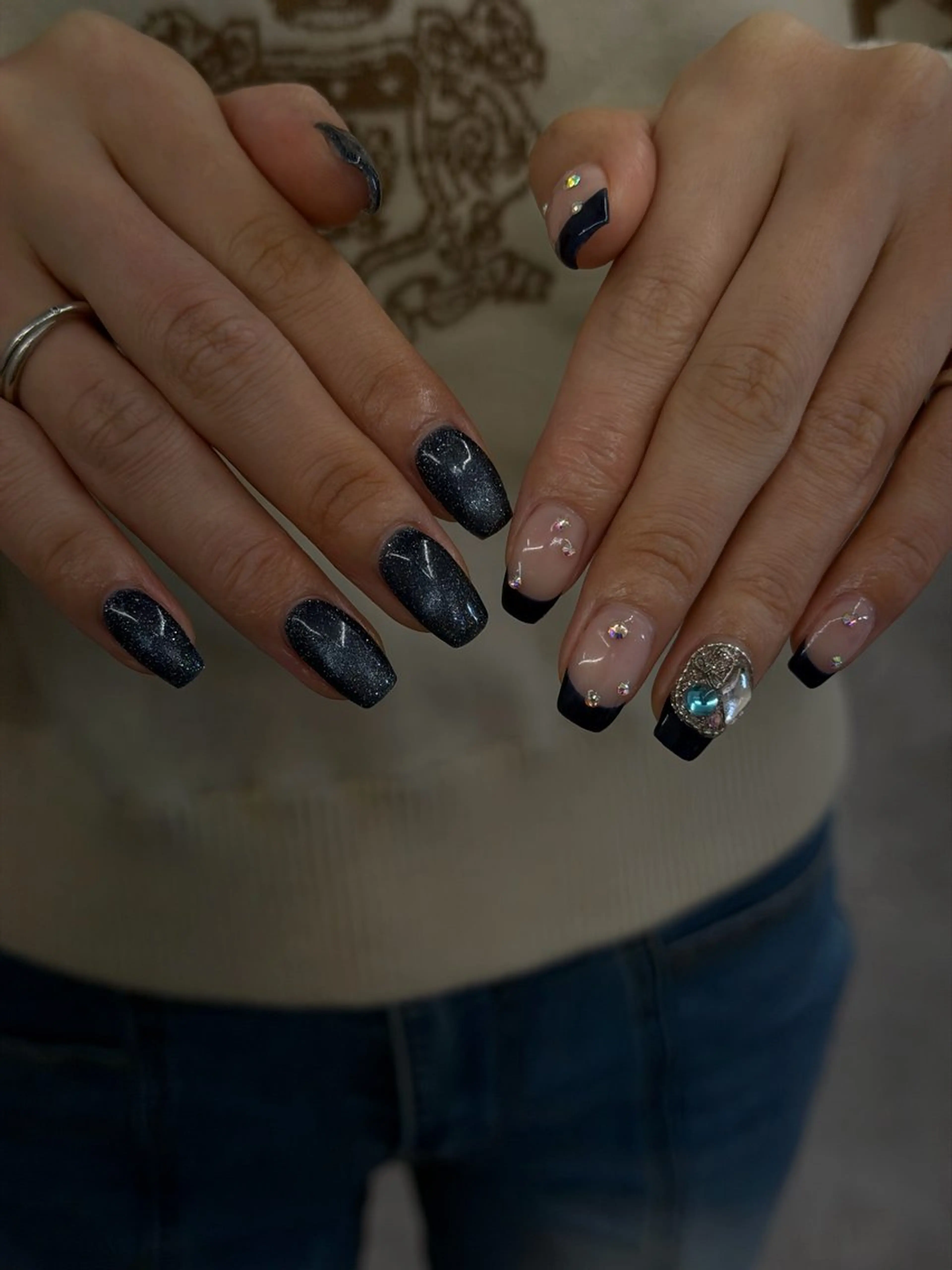 ネイル フレンチネイル ジェルネイル キラキラネイル マグネットネイル ネイビー ハンドネイル ハンドケア Bana_ Nailのネイルデザイン