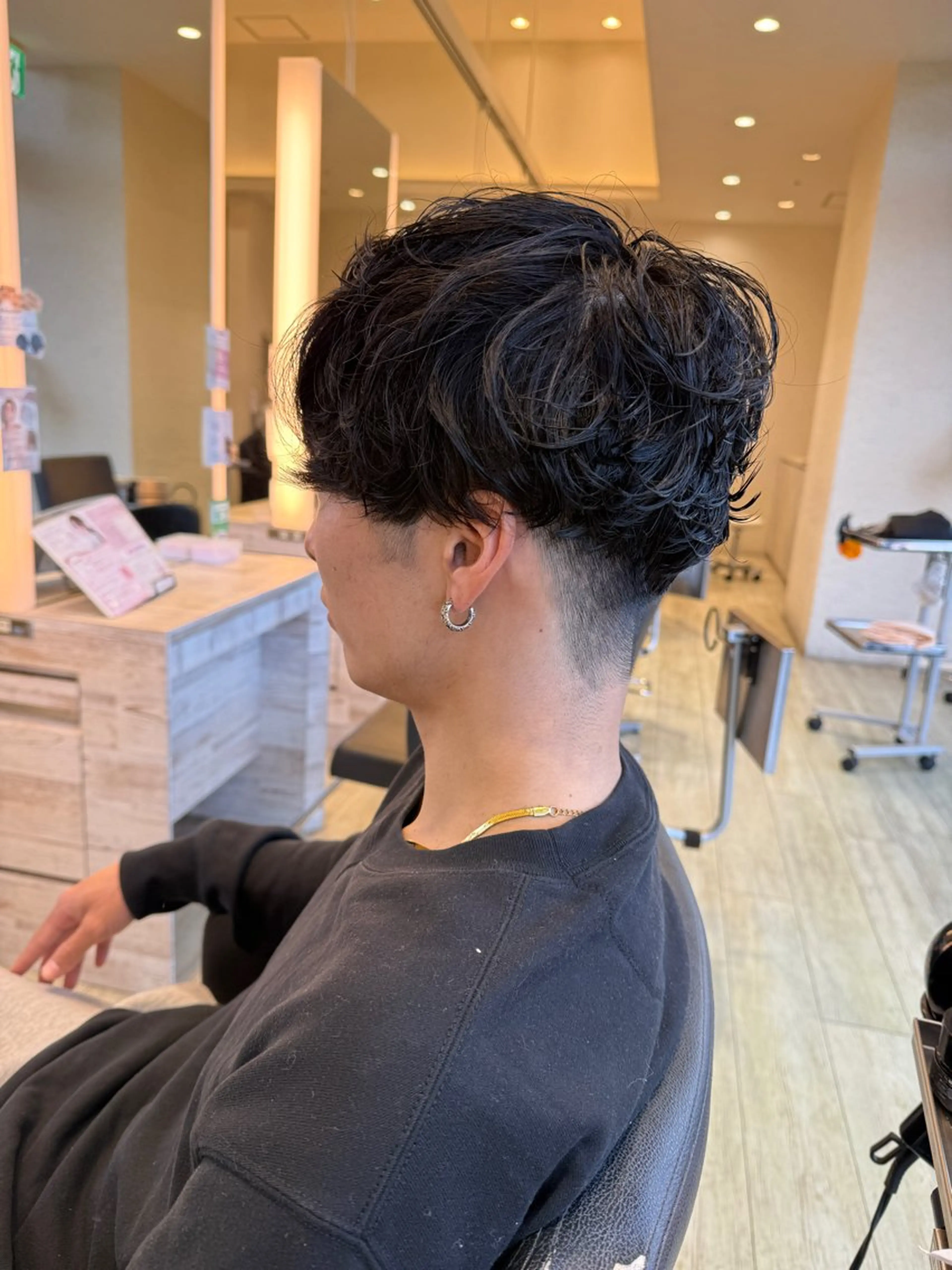 ショート カット NYNY四條畷 嶌野衣純のヘアスタイル