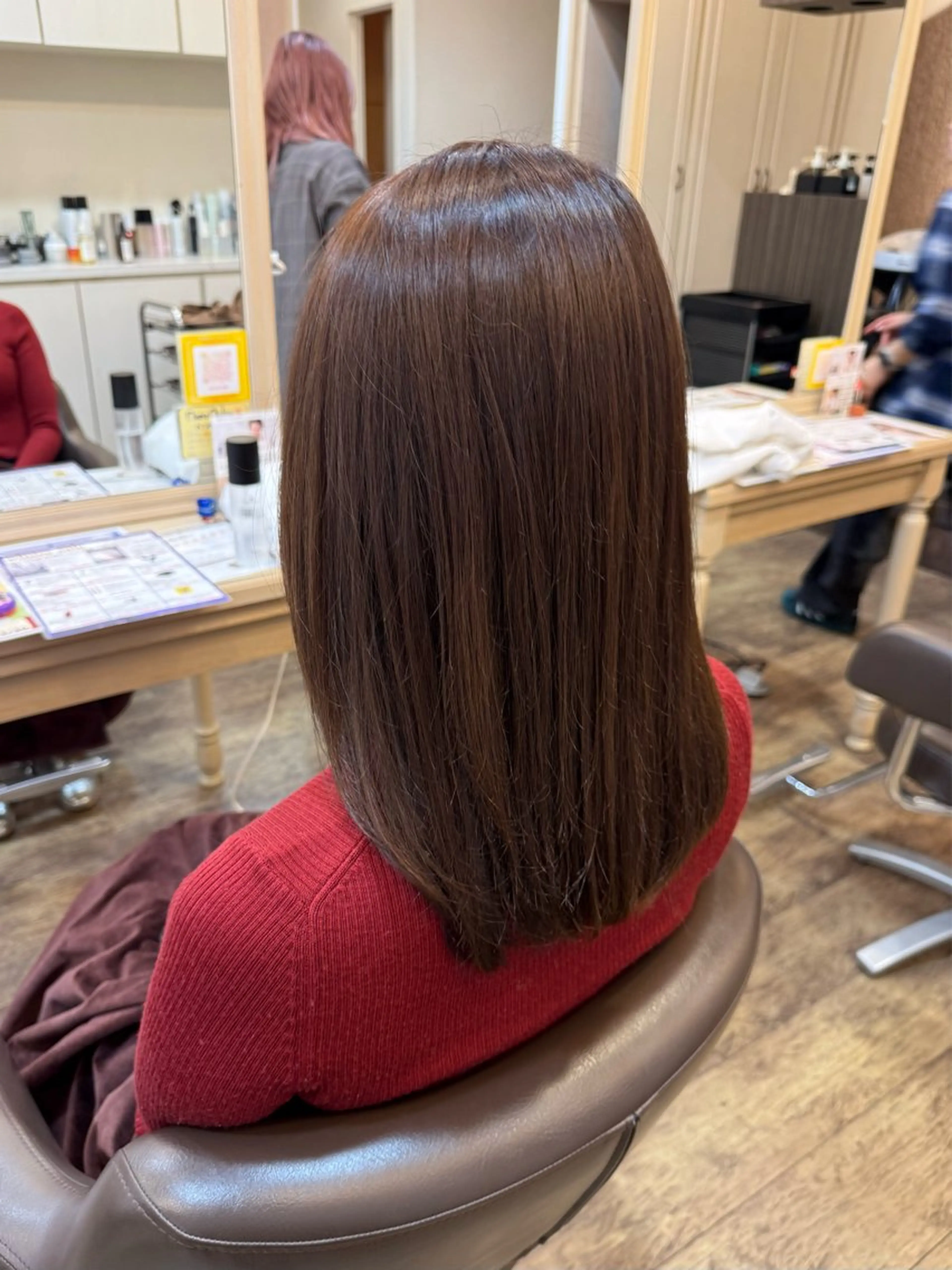 ミディアム 杉田 花乃のヘアスタイル