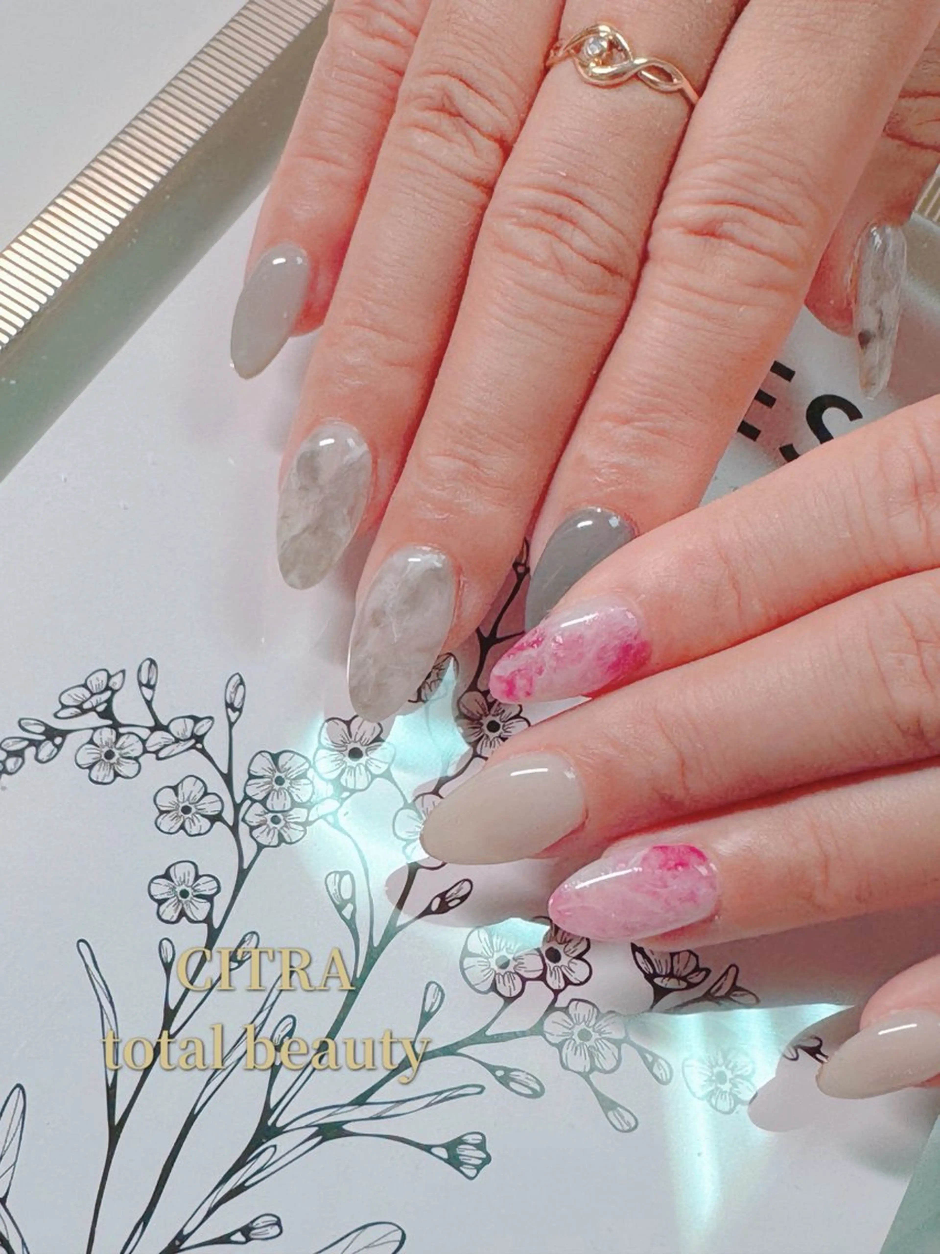 ネイル シンプルネイル ハンドネイル CITRAtotal beautyのネイルデザイン