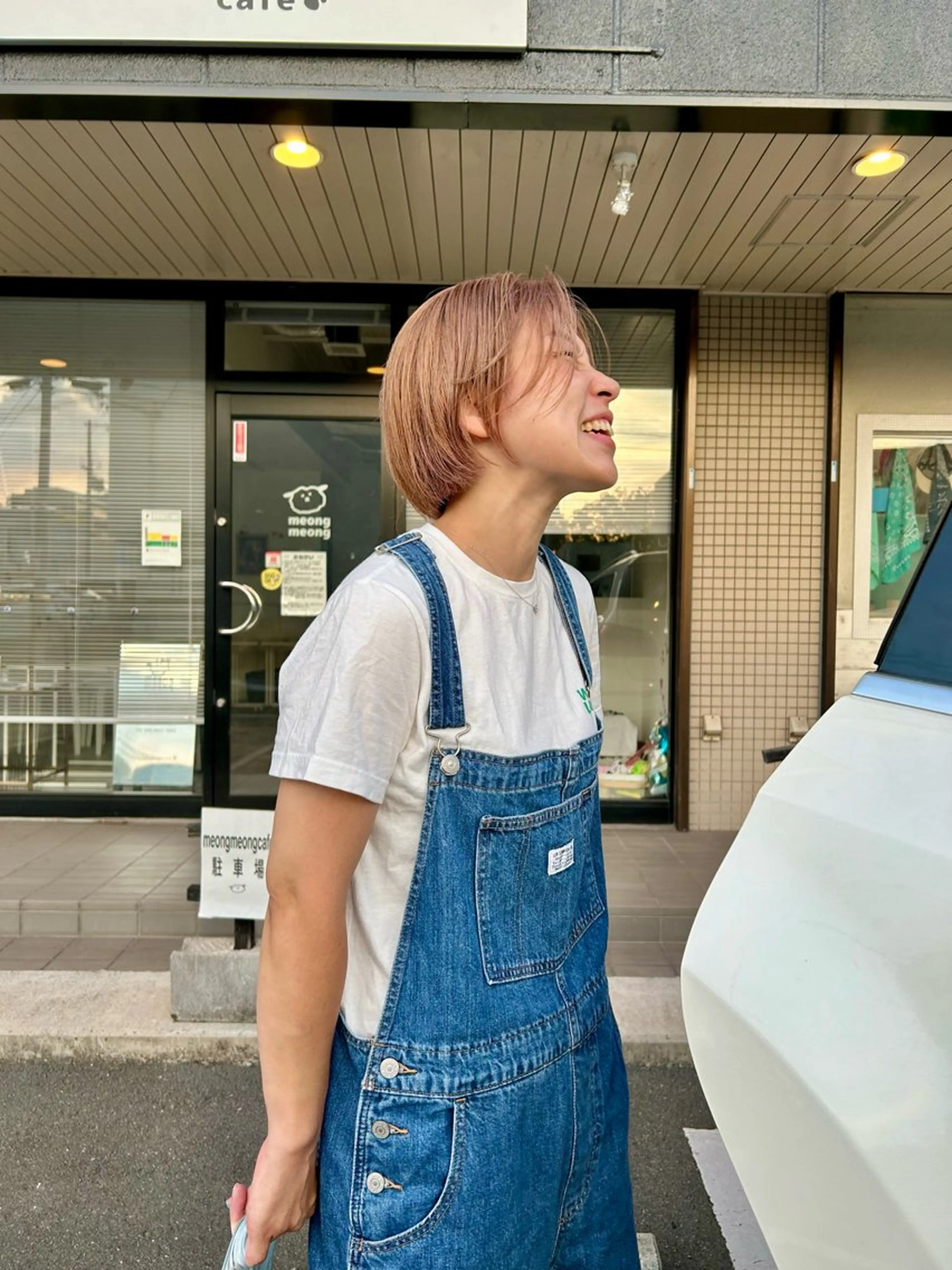 ショート カラー ベージュカラー ブリーチ ピンクカラー 原田 慎吾のヘアスタイル