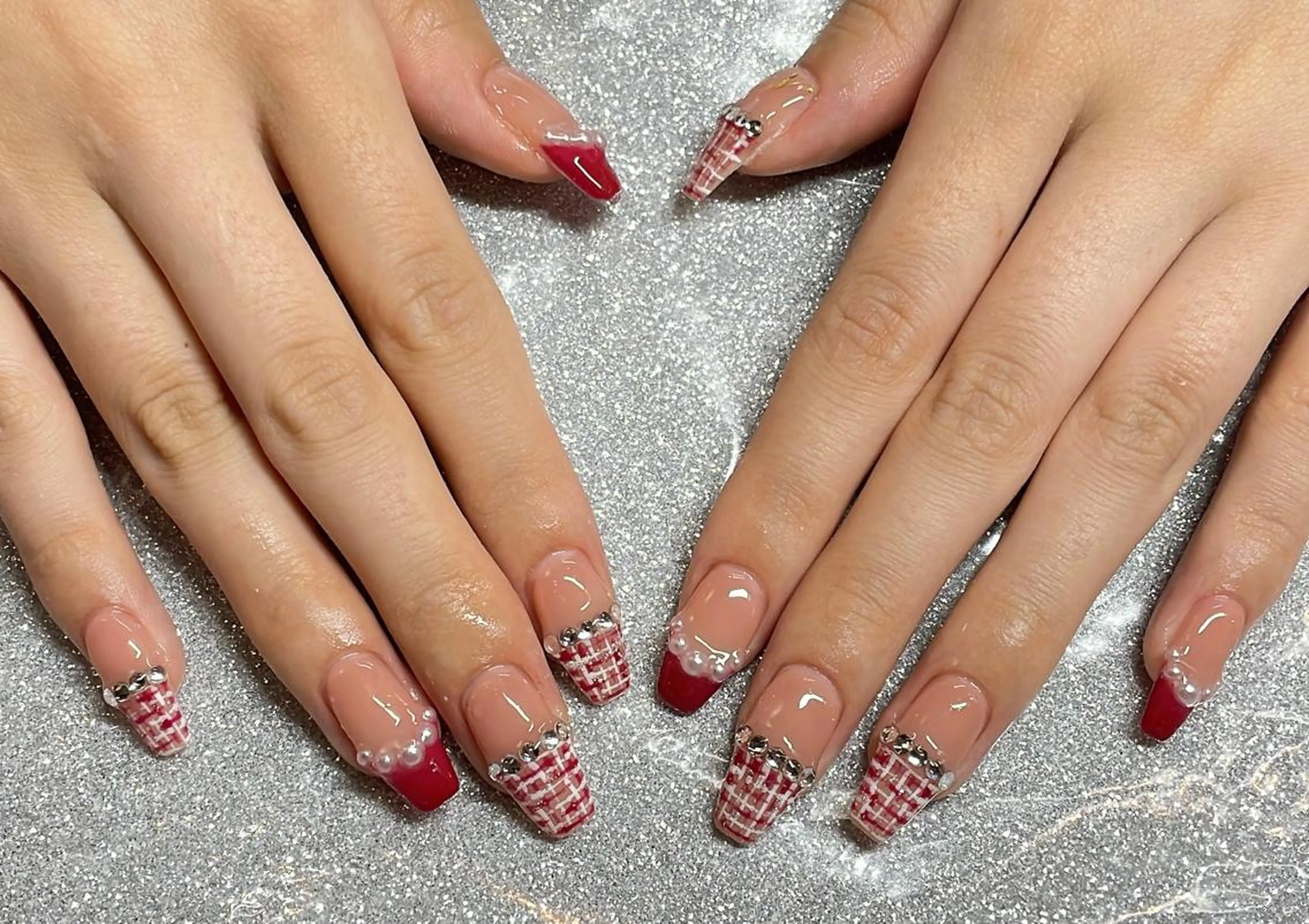 ネイル VIERU 🌈🎀💖のネイルデザイン