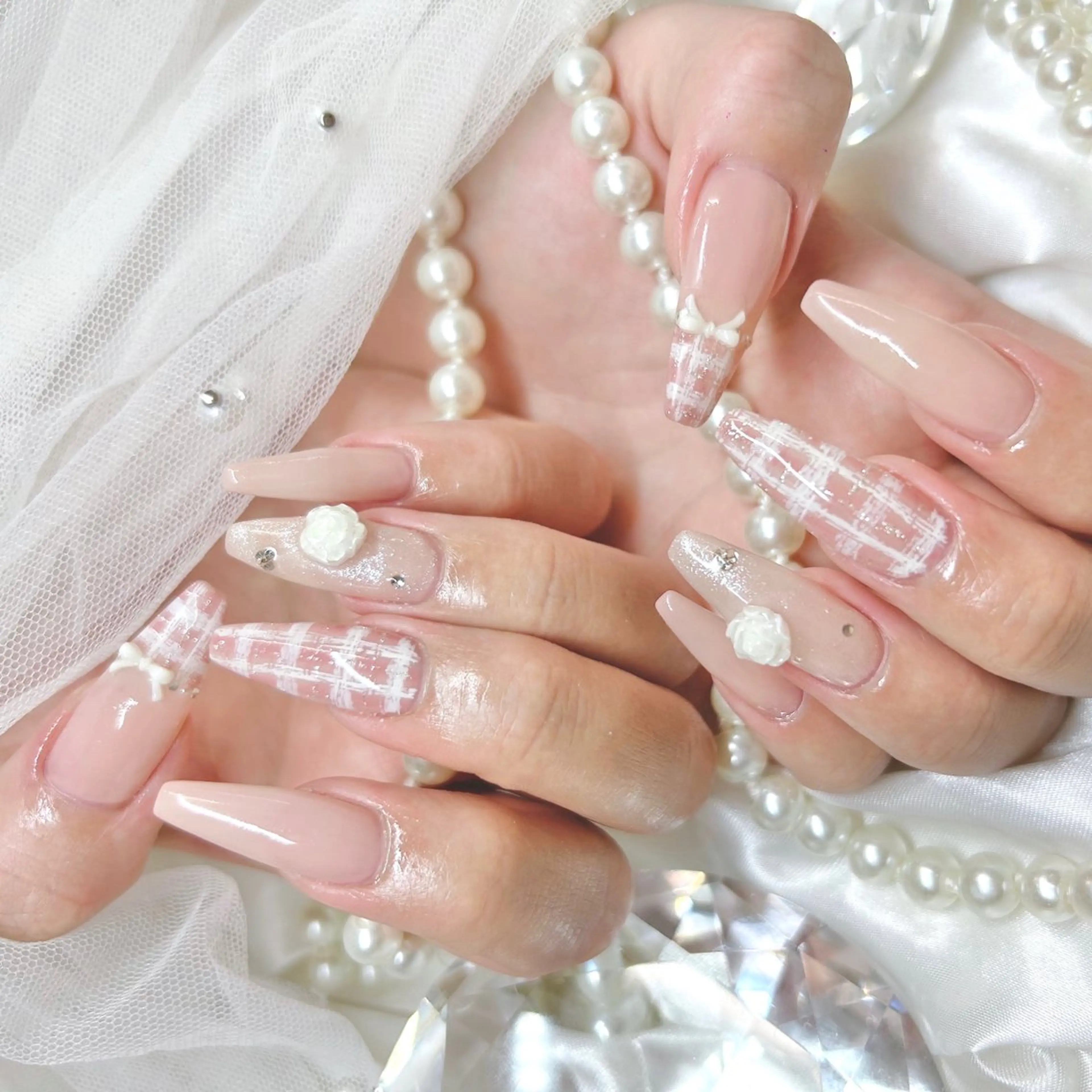 ロング ハンドネイル Nailsalon Angeのネイルデザイン