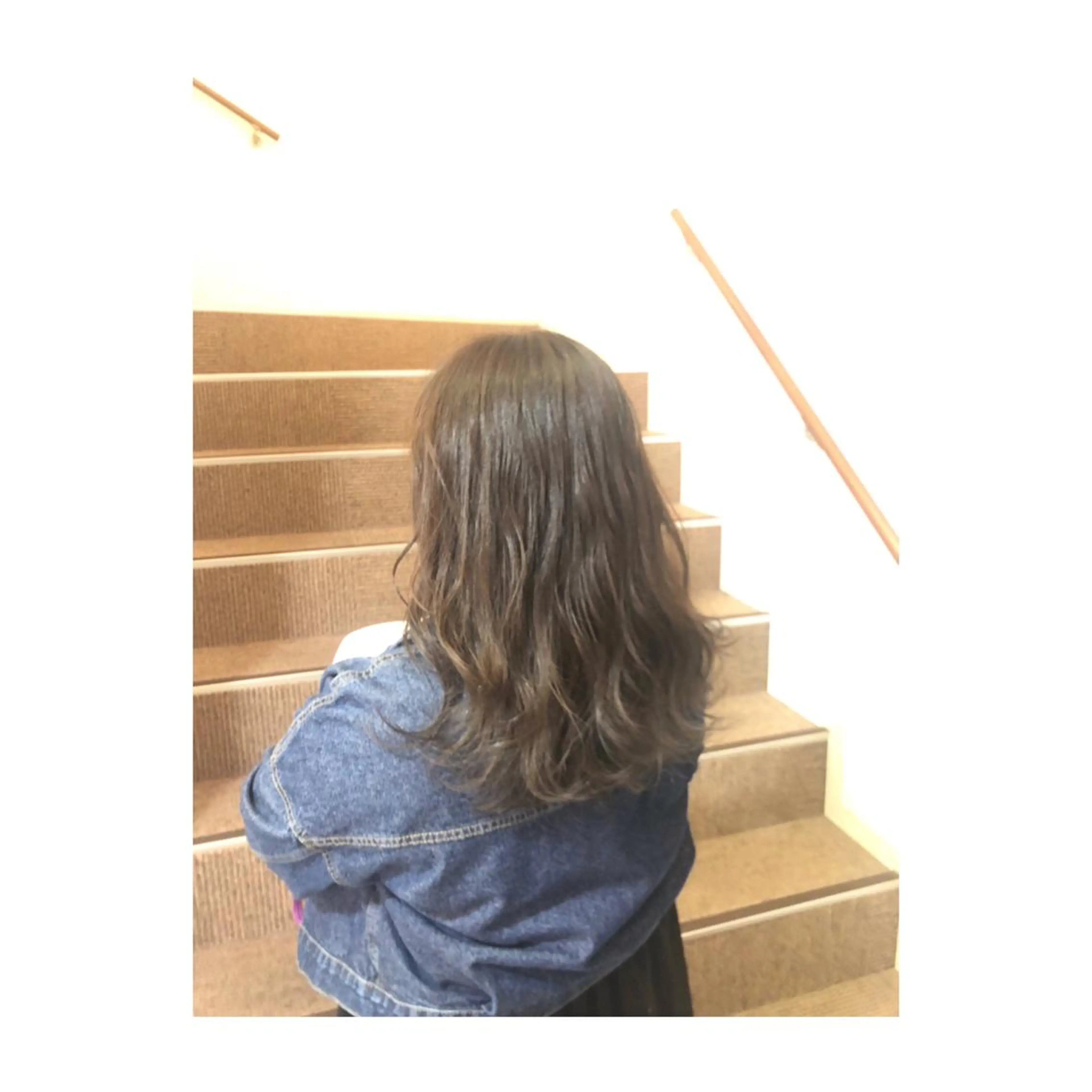 セミロング 松戸　レイヤーカット 野口　康太郎のヘアスタイル