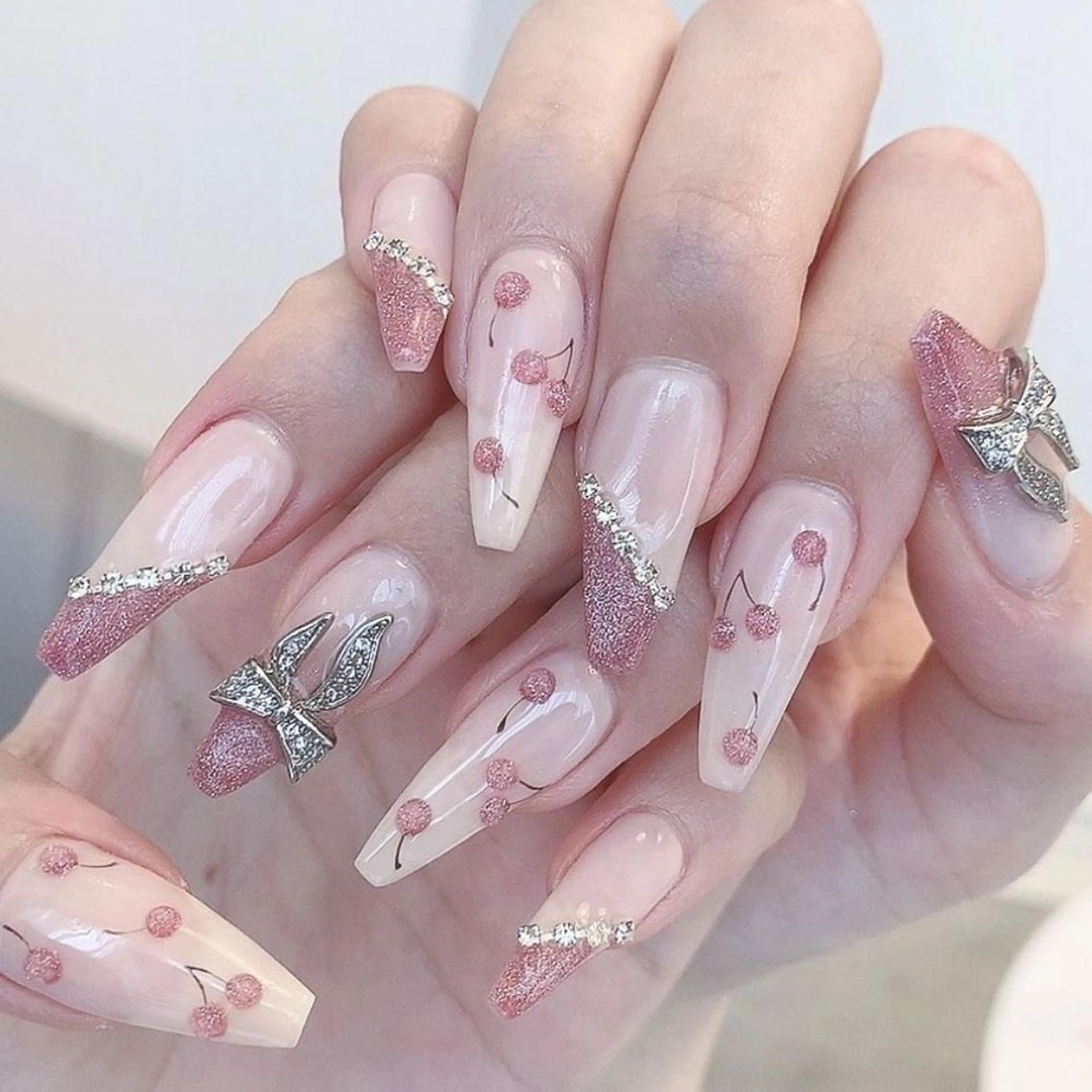 ネイル 長さ出し フレンチネイル グラデーション 卒業式 マグネットネイル ハンドネイル MIHANA YUKIのネイルデザイン