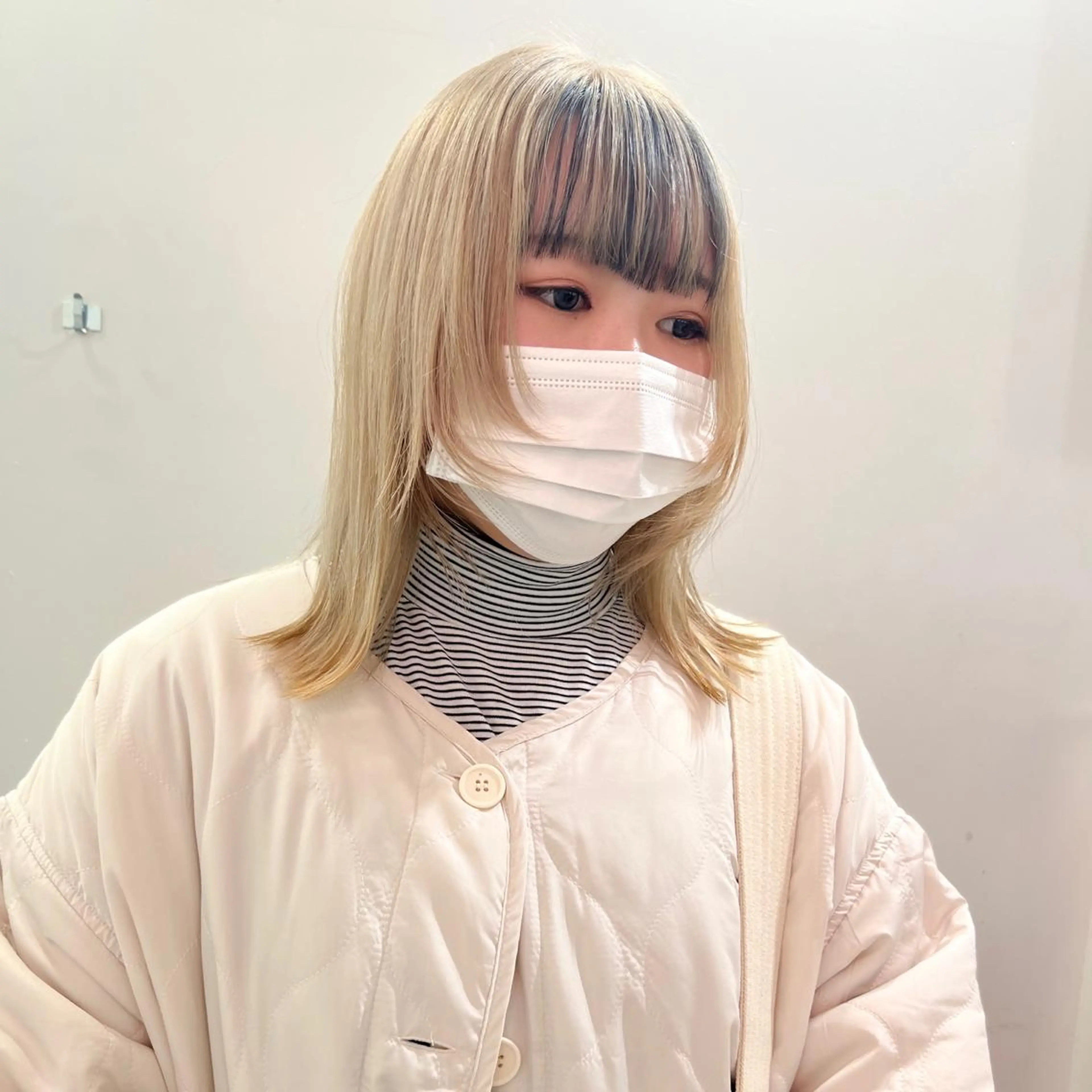 ショート カラー パーマ ヘアアレンジ メンズ キッズ ネイル マツエク・マツパ アイブロウ 🧨ブリーチー×ボブ レイヤー💎じゅえるのヘアスタイル