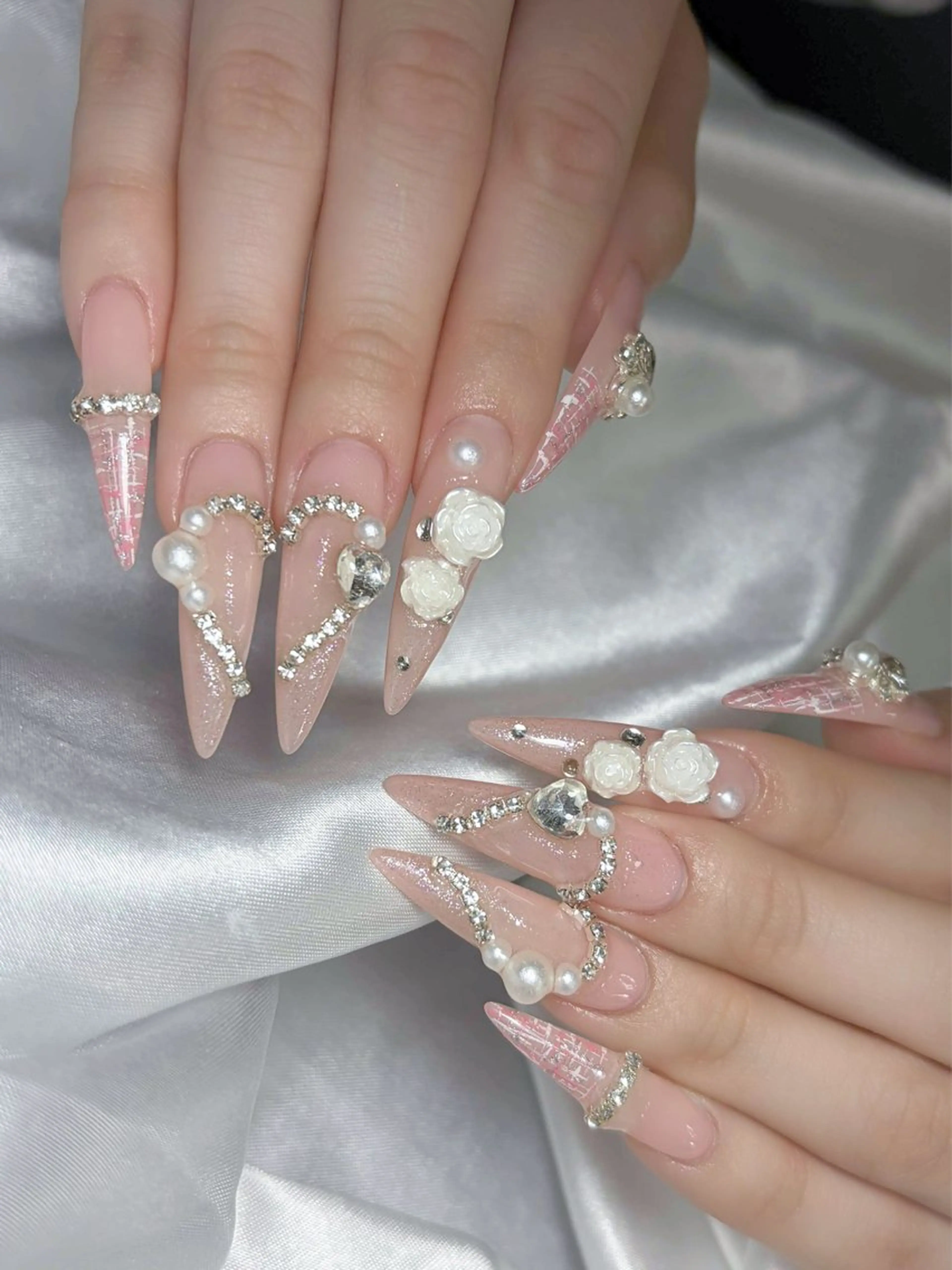 ネイル ハンドネイル LEELA NAIL STUDIO所属・LEELA NAIL STUDIOのネイルデザイン