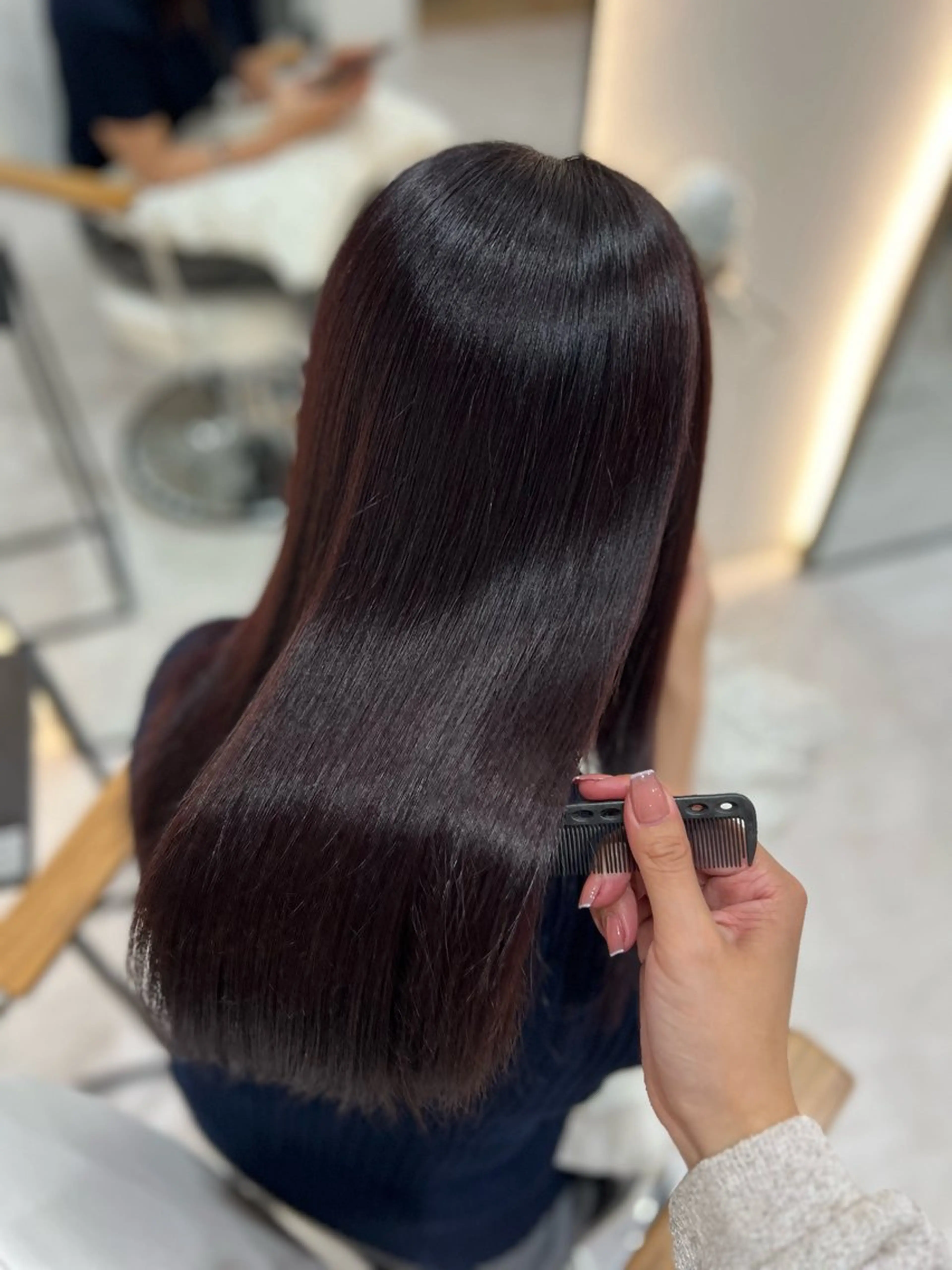 セミロング カラー Zina aimiのヘアスタイル